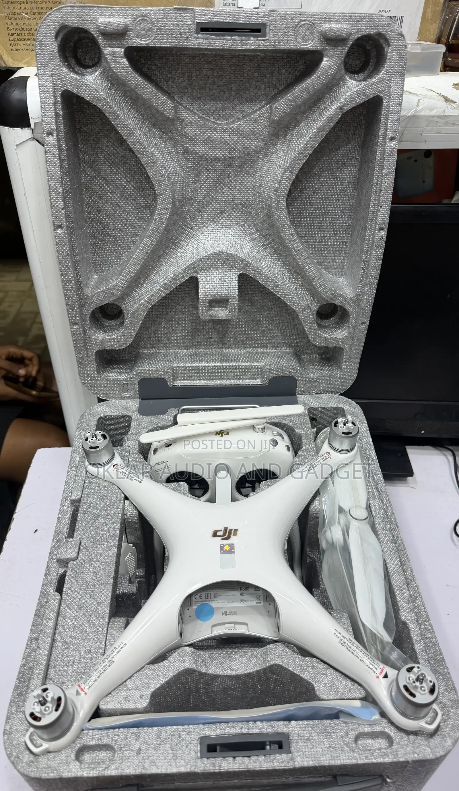 Dji Phantom 4 Pro Plus V2.0 Quadcopter Drone With Carton
