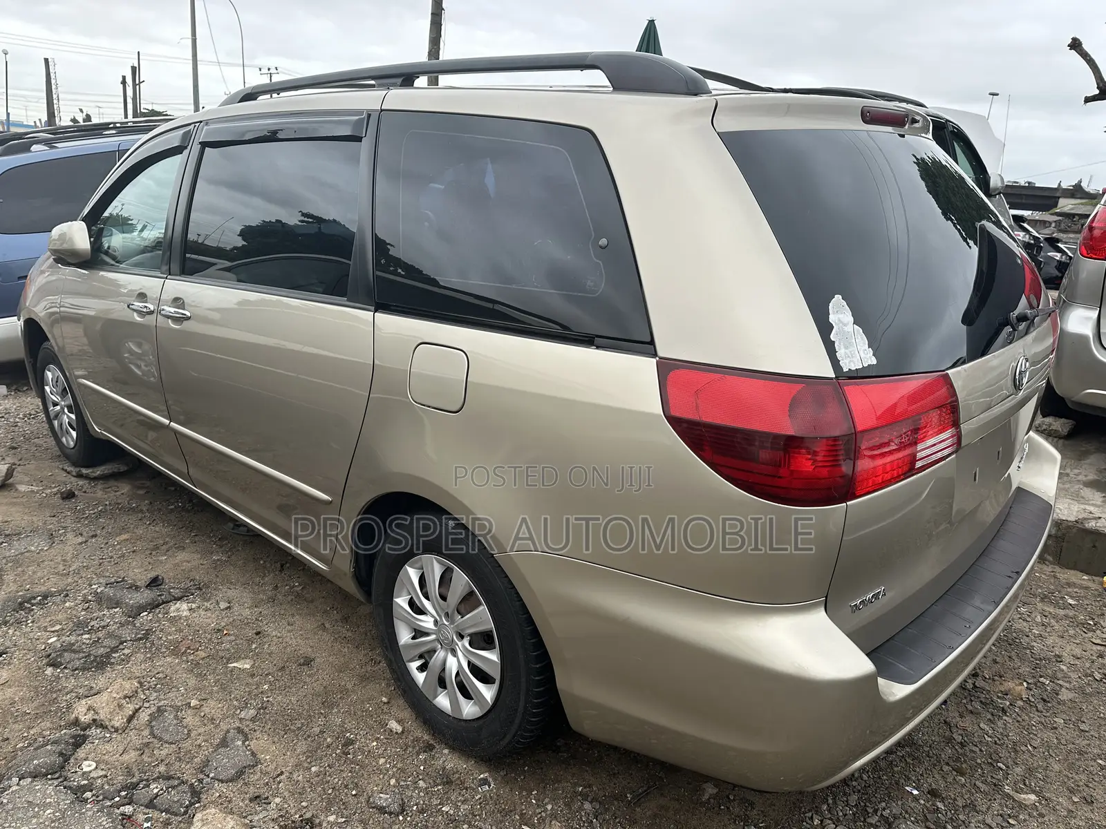 Toyota Sienna LE AWD 2005 Gold