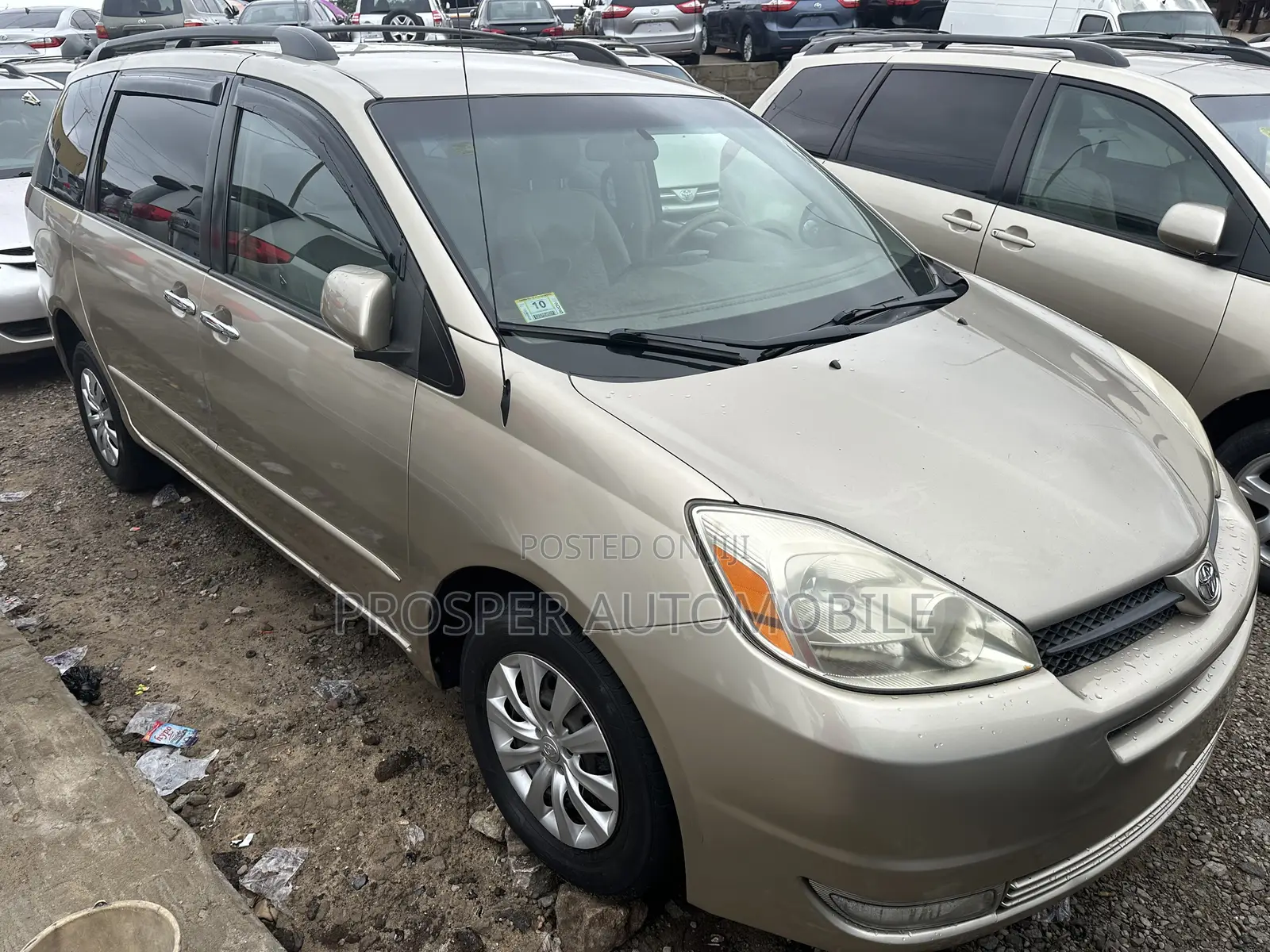 Toyota Sienna LE AWD 2005 Gold