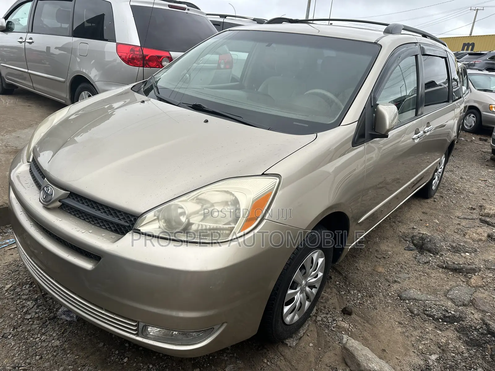 Toyota Sienna LE AWD 2005 Gold