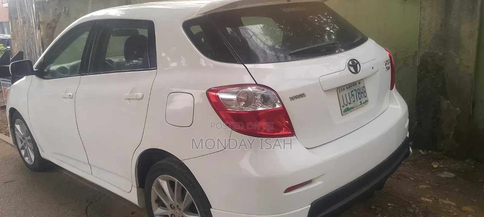 Toyota Matrix 2009 White