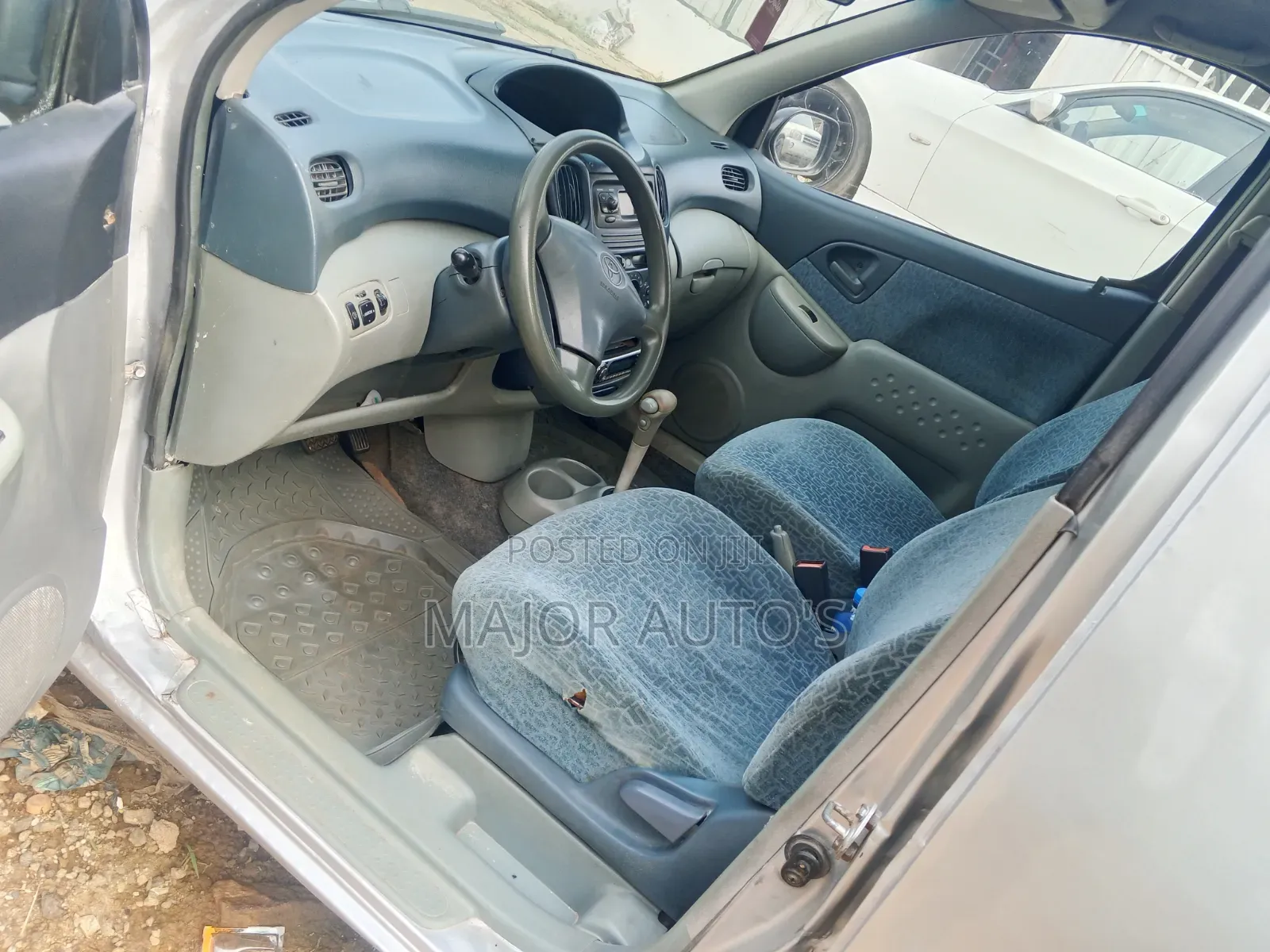 Toyota Yaris SD T3 Spirit Automatic 2006 Silver