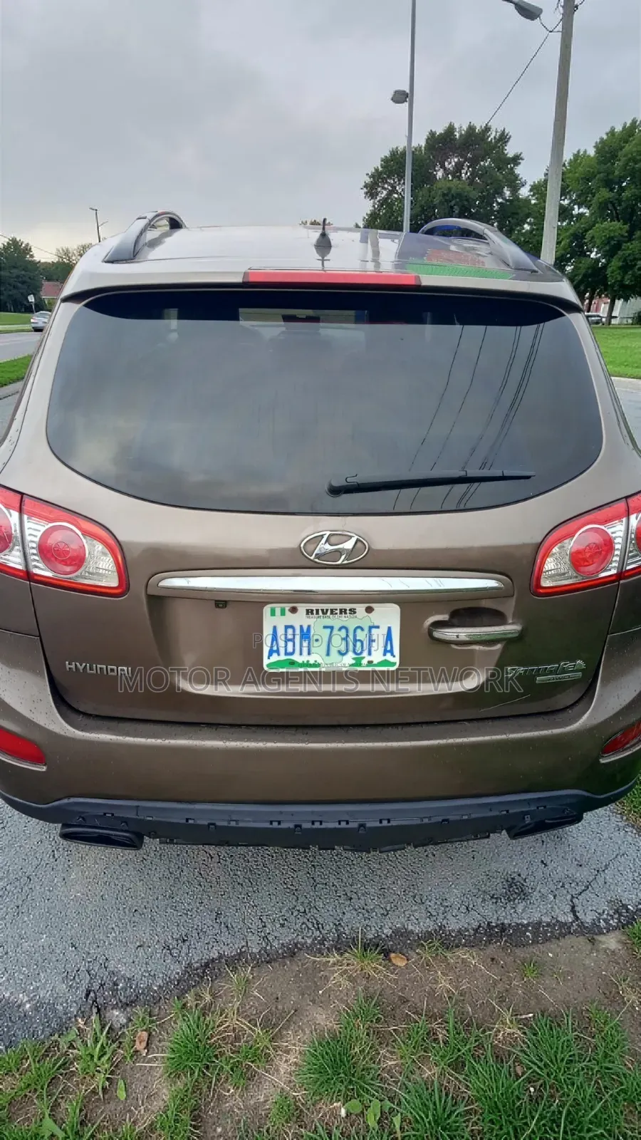 Hyundai Santa Fe 2012 Brown