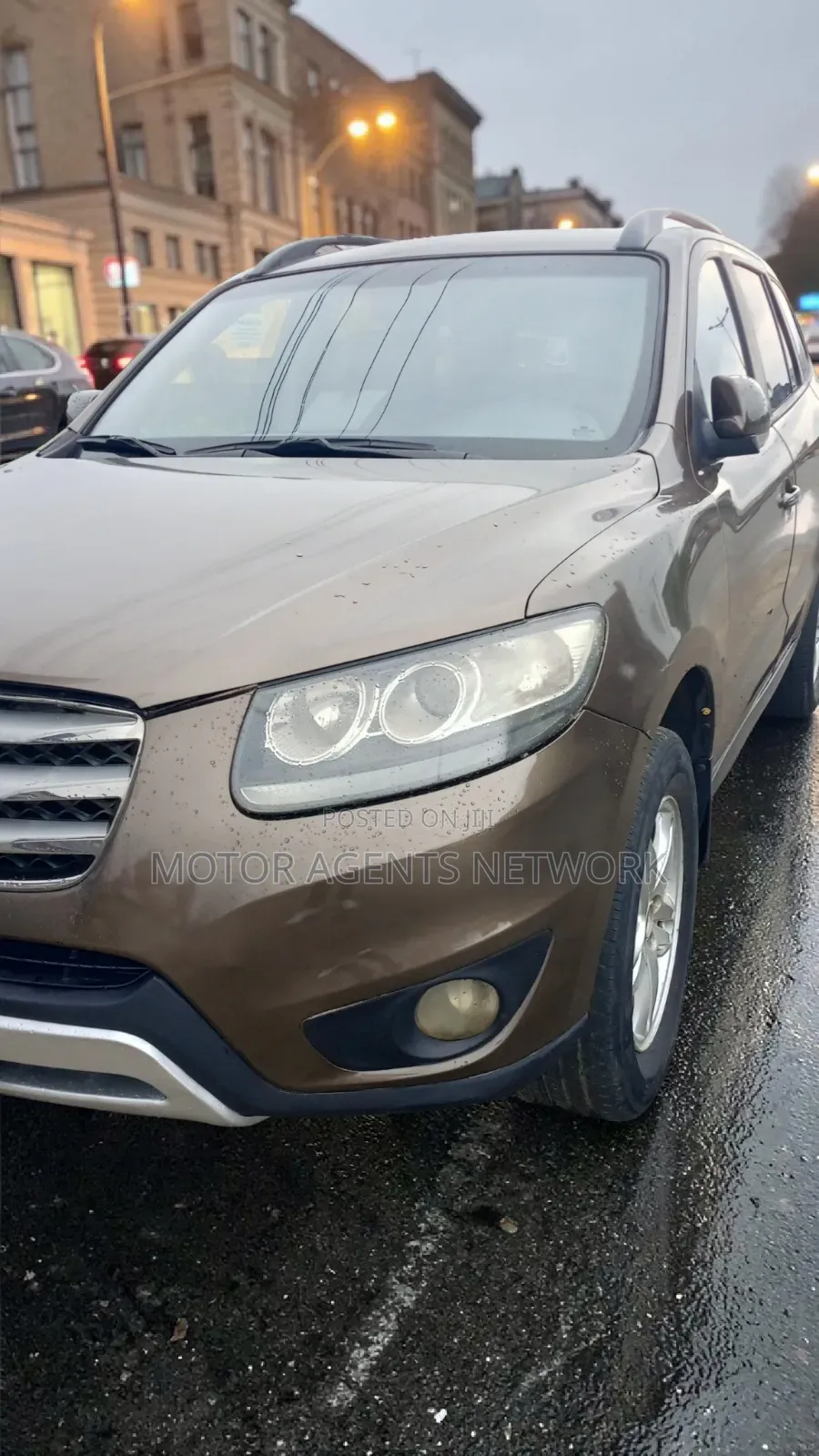 Hyundai Santa Fe 2012 Brown
