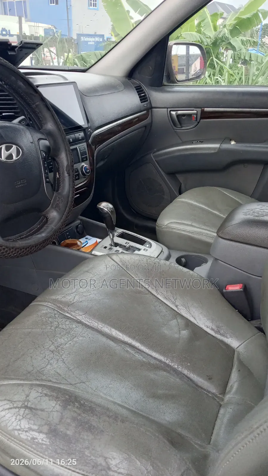 Hyundai Santa Fe 2012 Brown