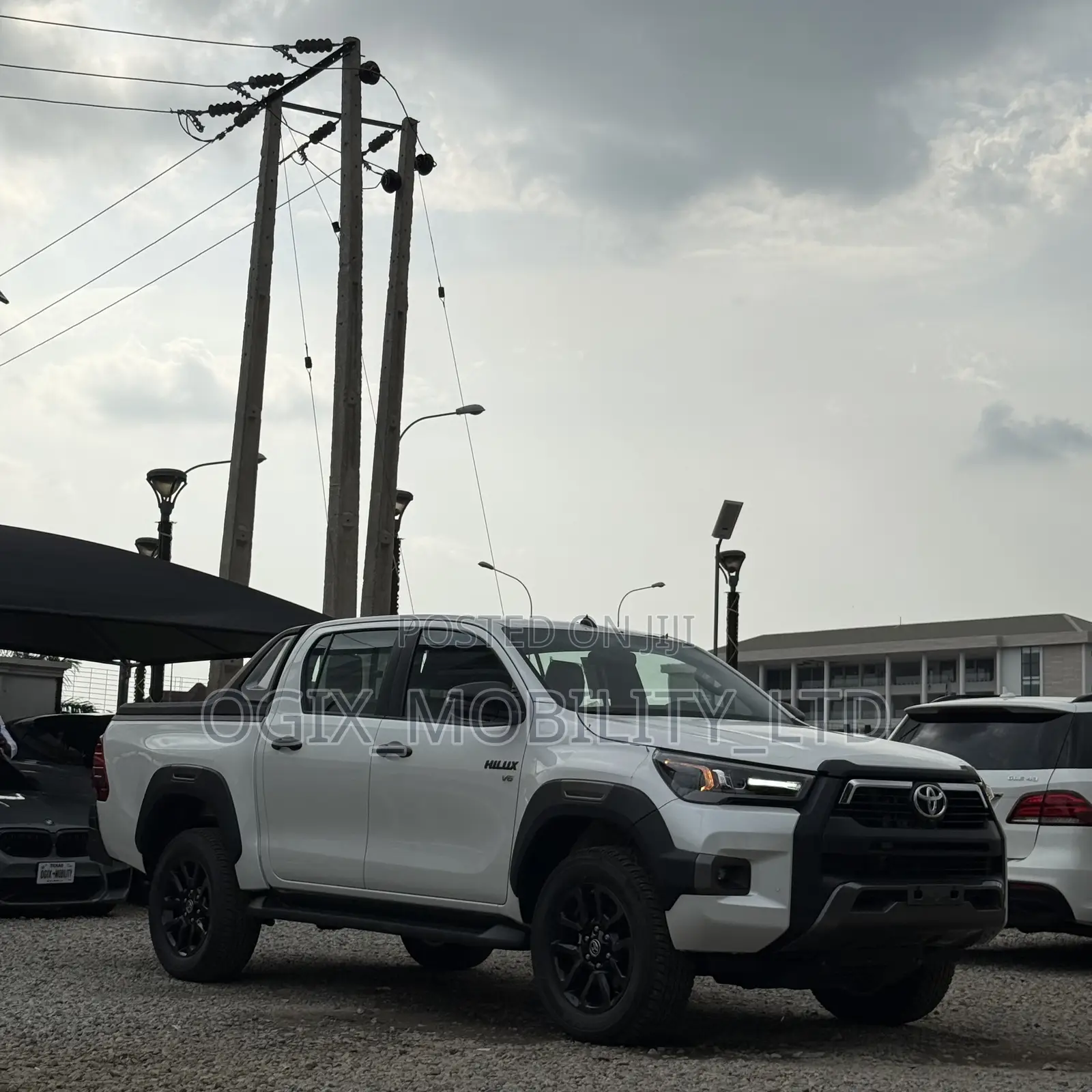 New Toyota Hilux 2025 White