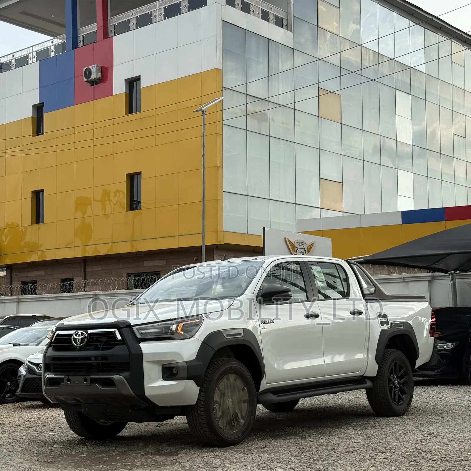 New Toyota Hilux 2025 White