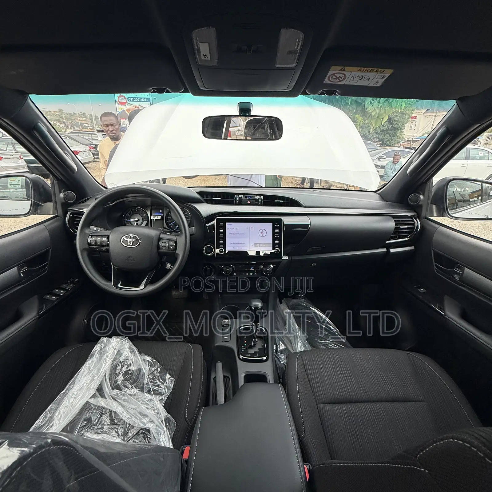 New Toyota Hilux 2025 White