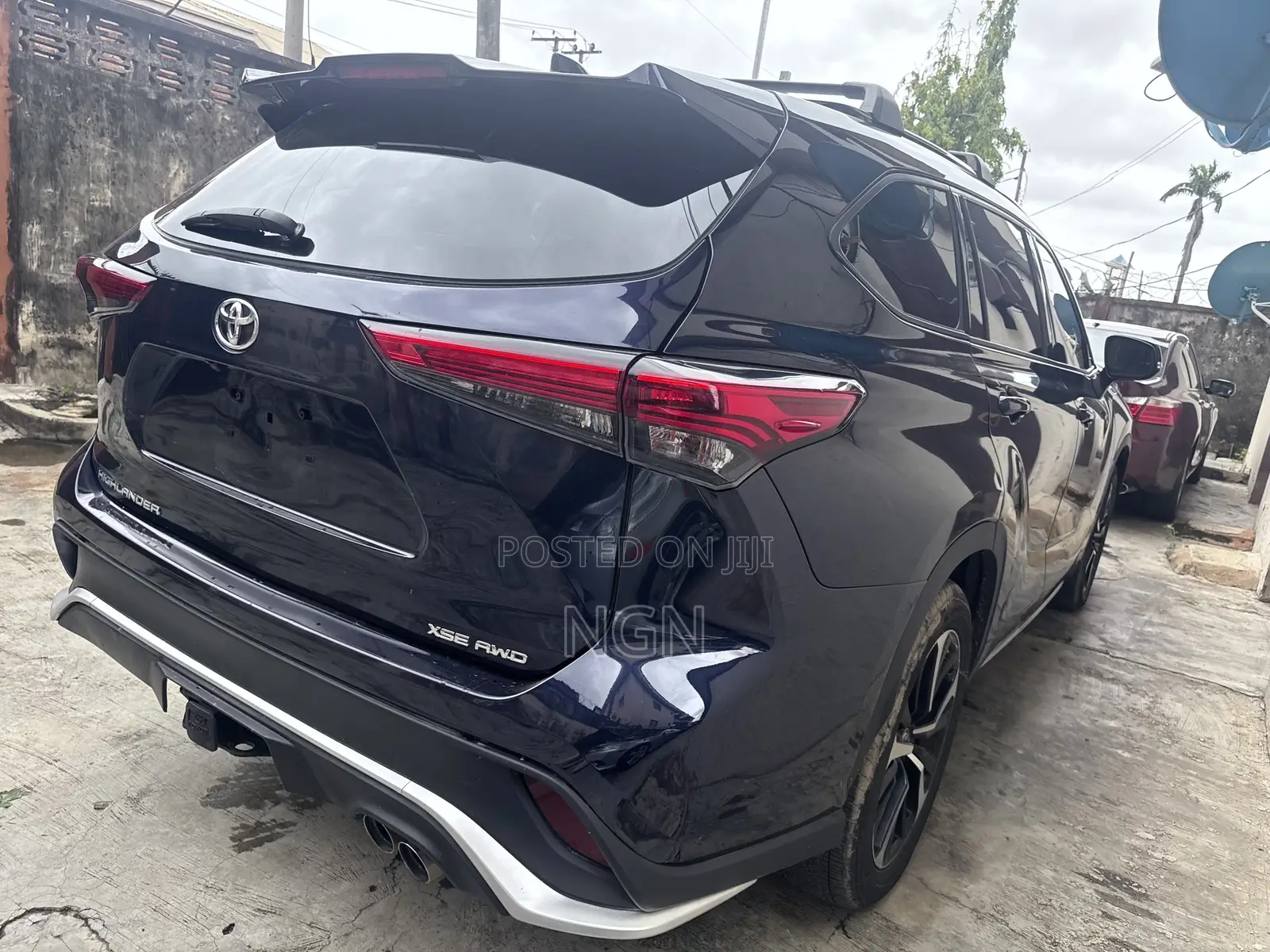 Toyota Highlander XSE 2021 Blue