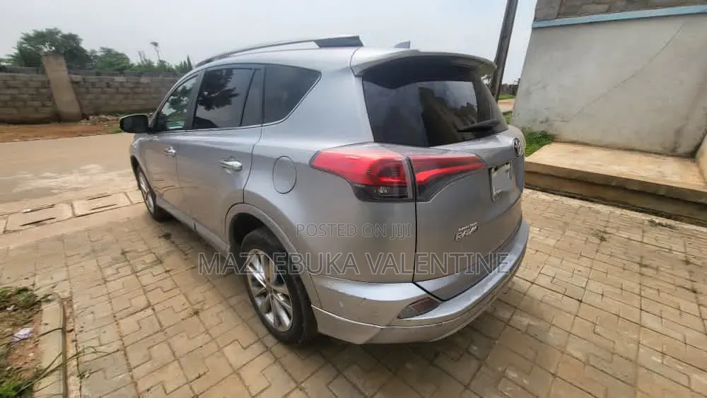 Toyota RAV4 2017 Silver