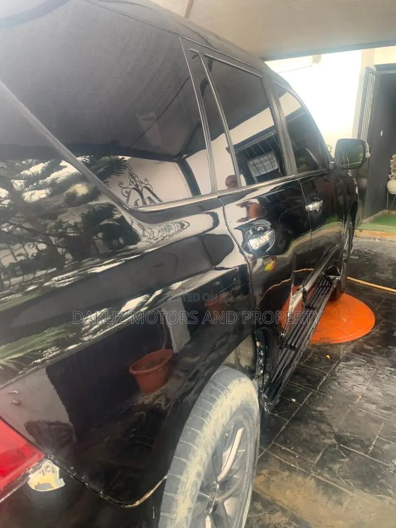 Lexus LX 2017 Black