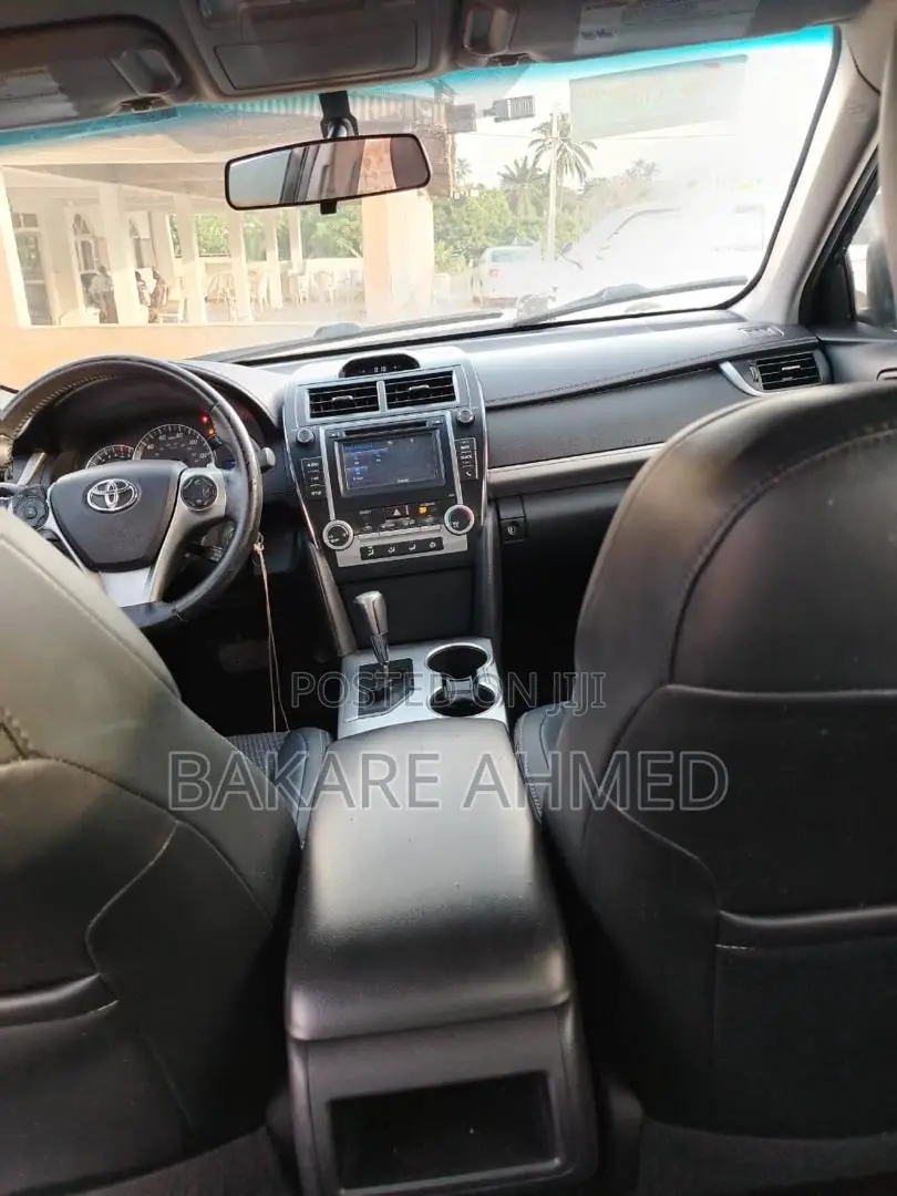 Toyota Camry SE 4dr Sedan (2.5L 4cyl 6A) 2014 Black