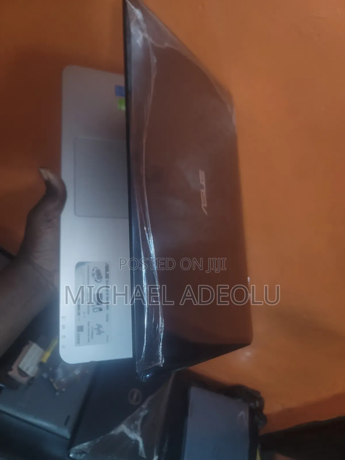 Laptop Asus X555LA 8GB Intel Core i5 HDD 500GB