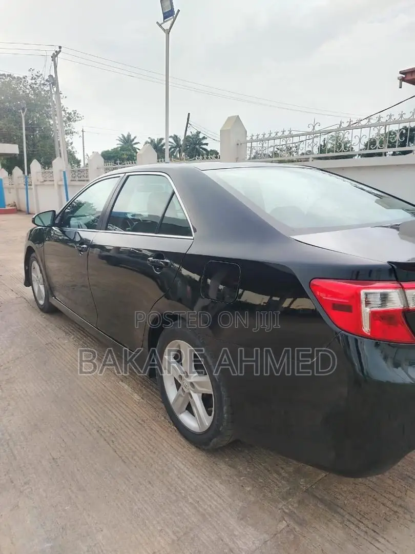 Toyota Camry SE 4dr Sedan (2.5L 4cyl 6A) 2013 Black