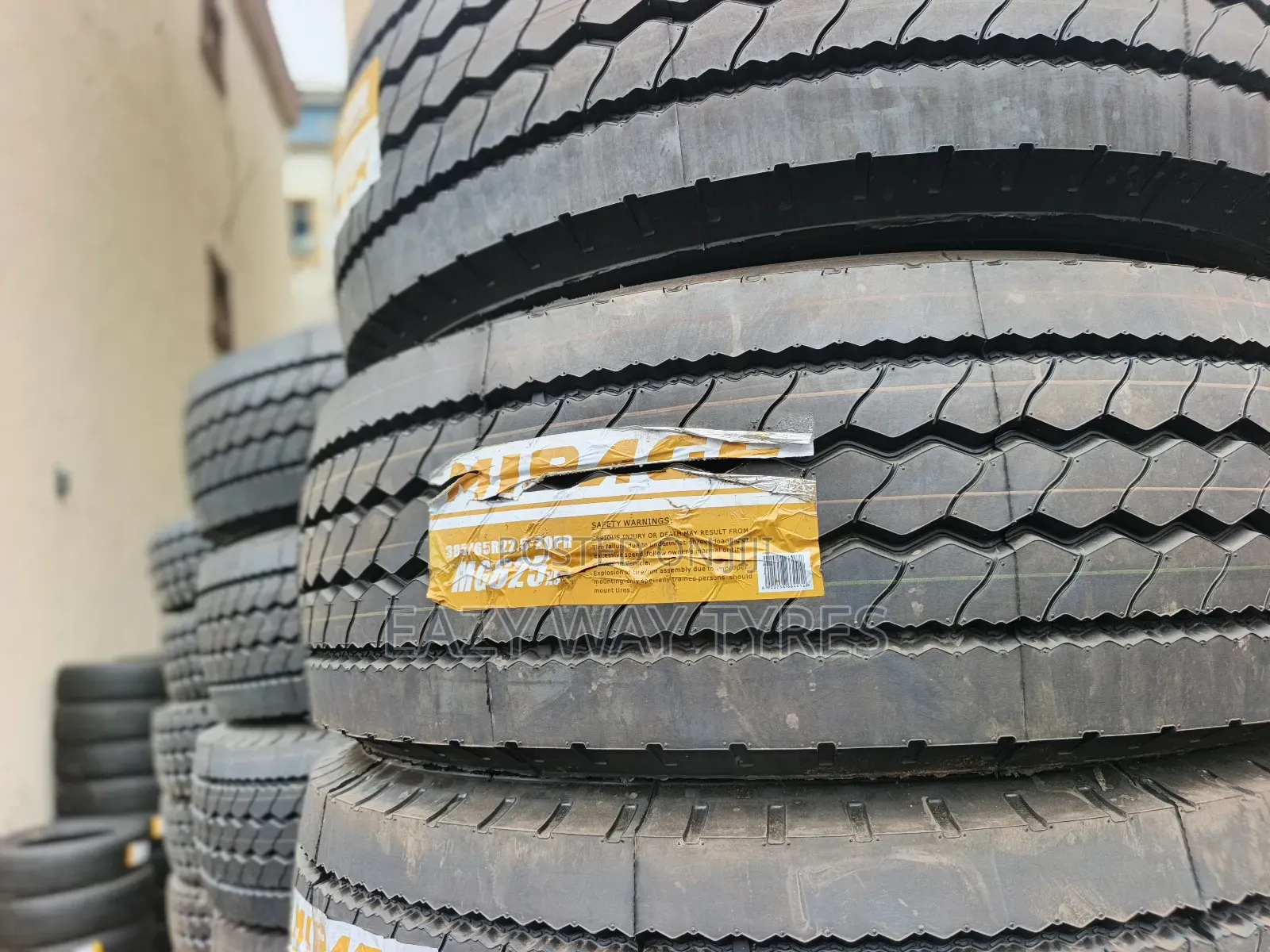 Truck Tyres and All Kinds Sizes of Tyres