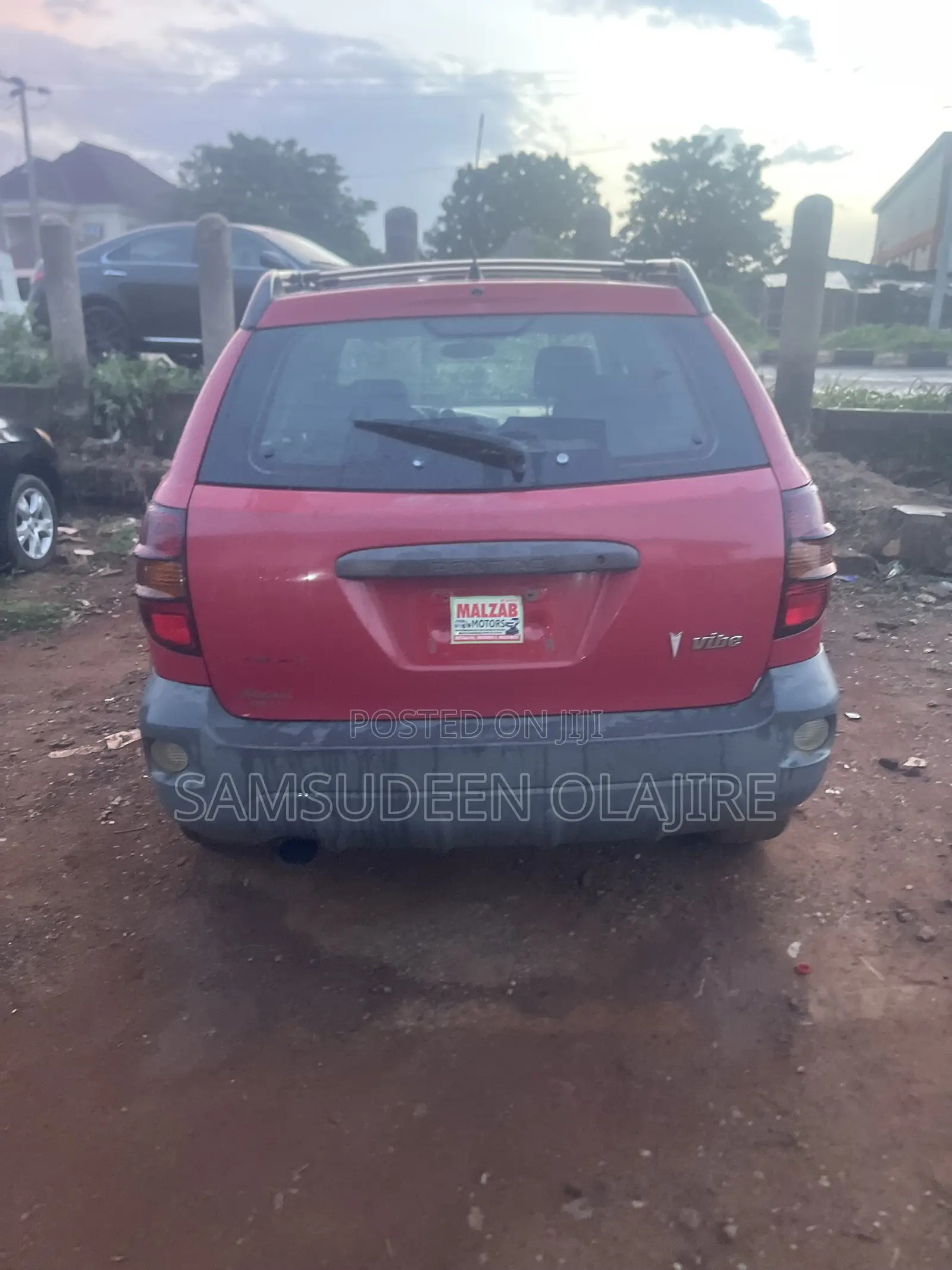 Pontiac Vibe Automatic 2004 Pink