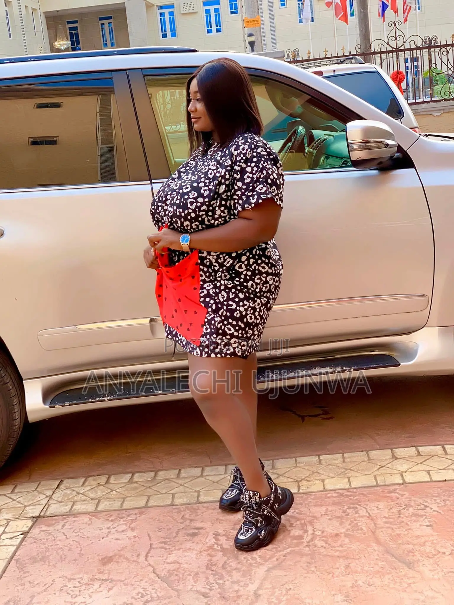 Both Gown Sneakers Full Set Available