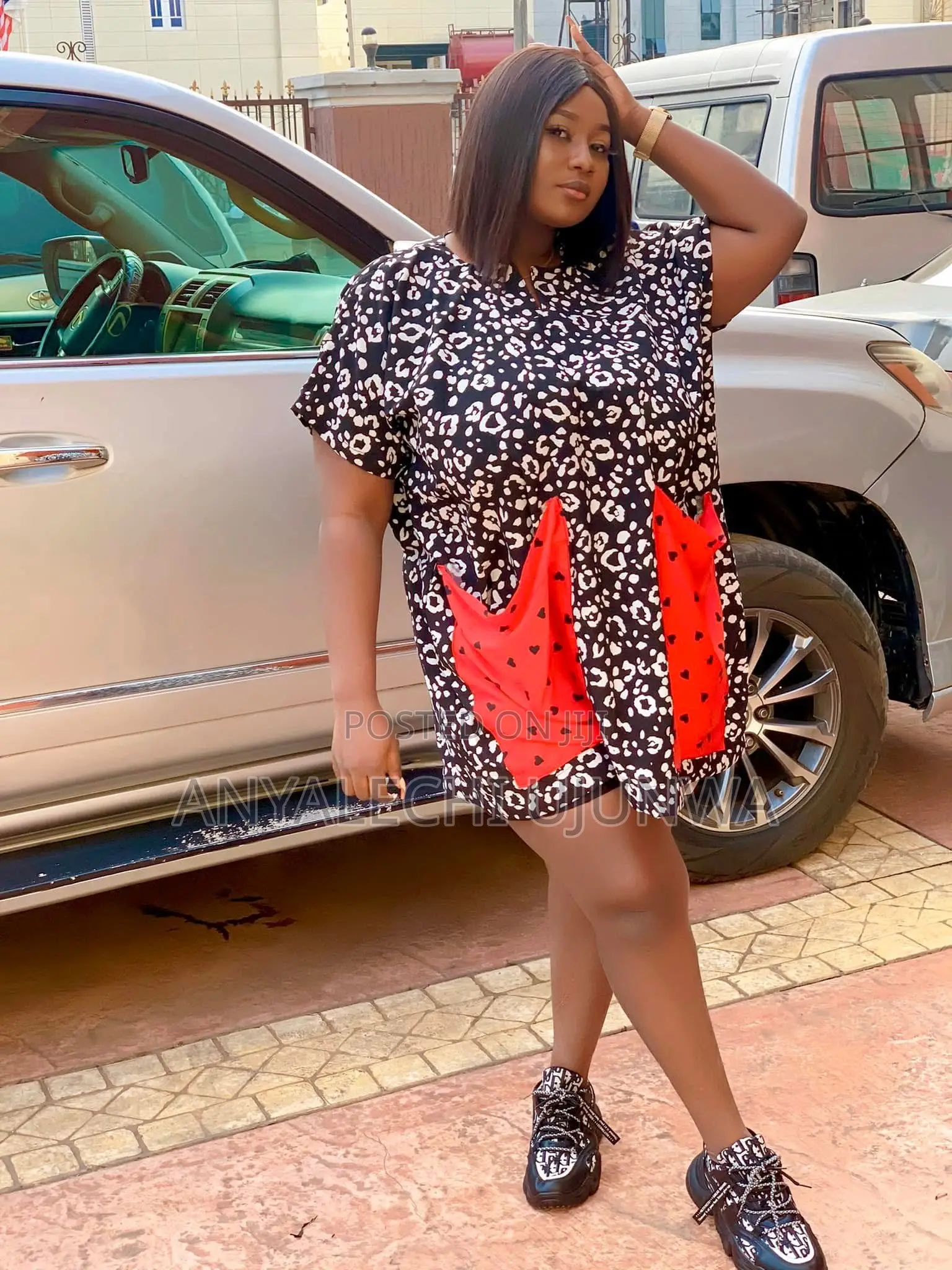 Both Gown Sneakers Full Set Available