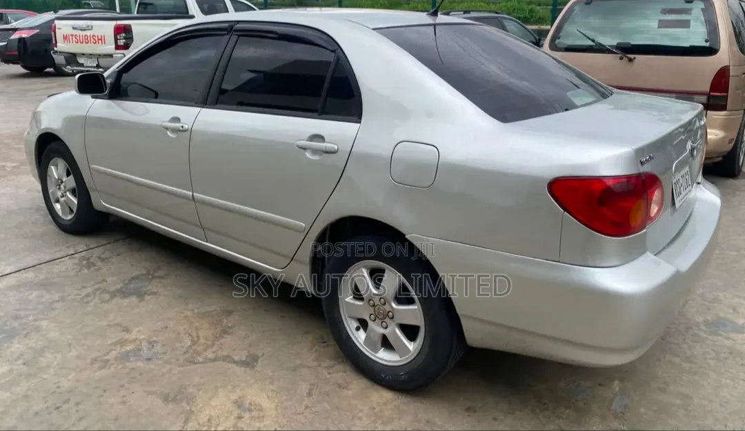 Toyota Corolla Sedan 2003 Silver