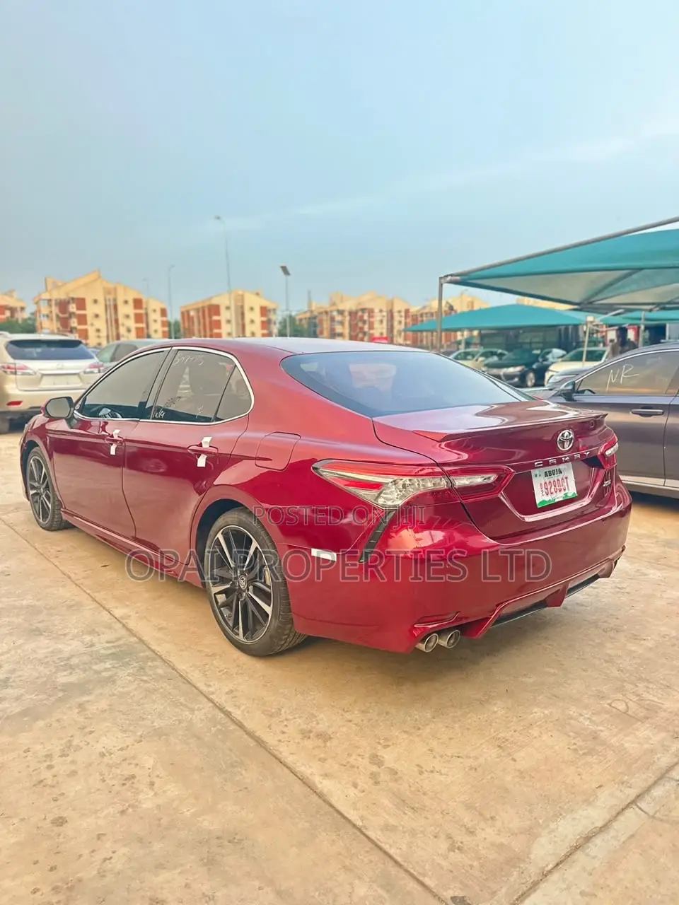 Toyota Camry XLE 4dr Sedan (2.5L 4cyl 6A) 2017 Red
