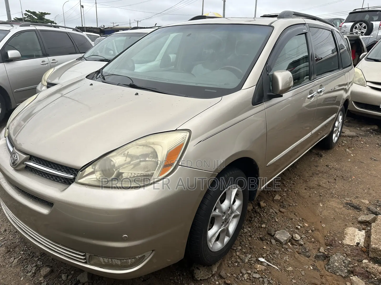 Toyota Sienna XLE AWD 2005 Gold
