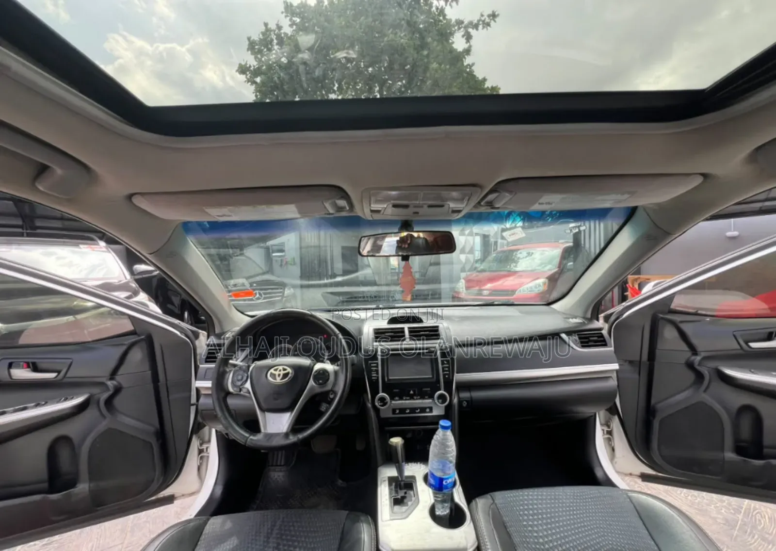 Toyota Camry SE 4dr Sedan (2.5L 4cyl 6A) 2013 Off white