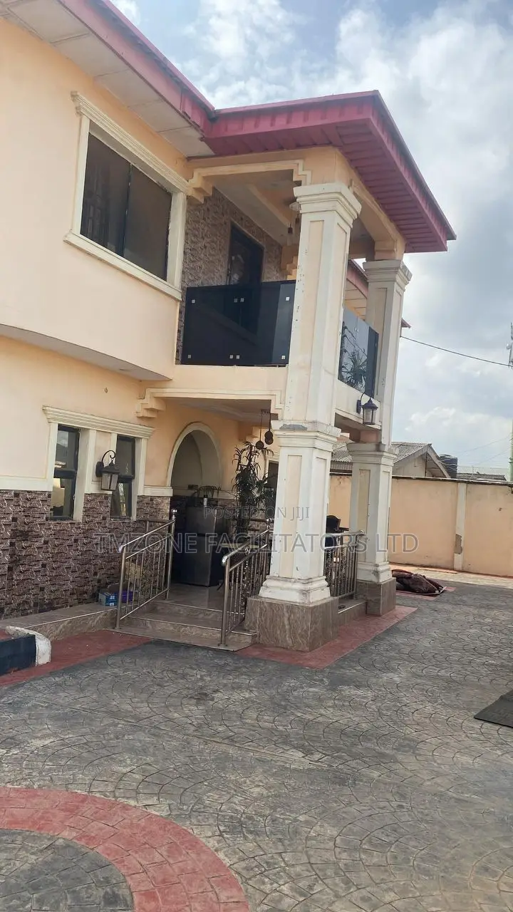 Furnished 5bdrm Duplex in Ishuti Road Igando for sale