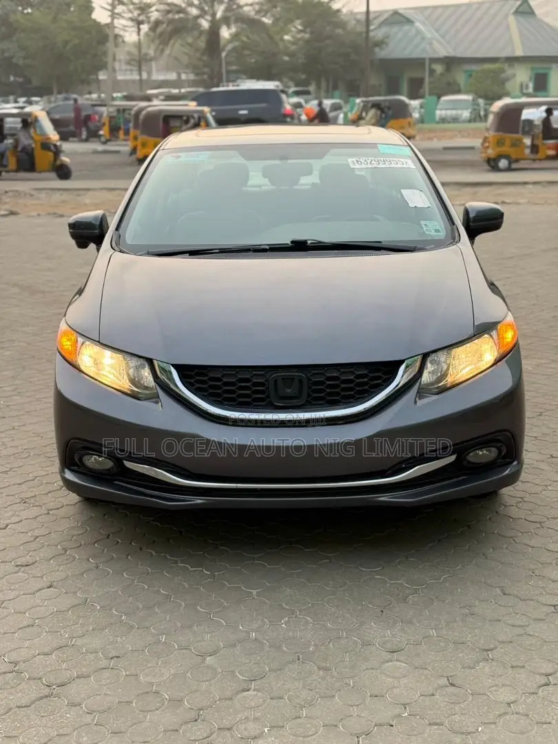 Honda Civic EX-L w/Navigation 4dr Sedan (1.8L 4cyl CVT) 2015 Gray