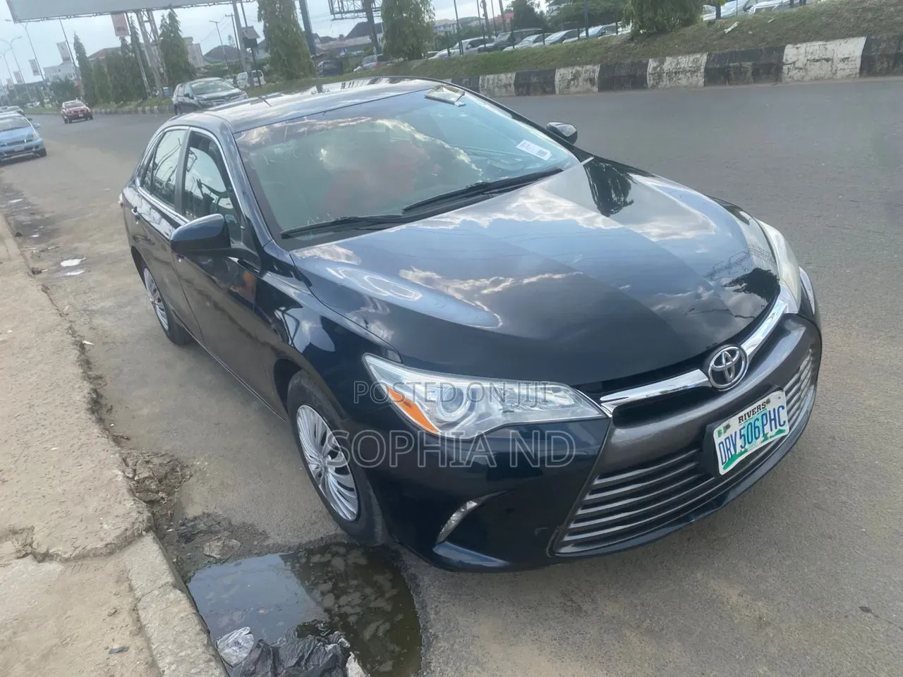 Toyota Camry 2016 Black