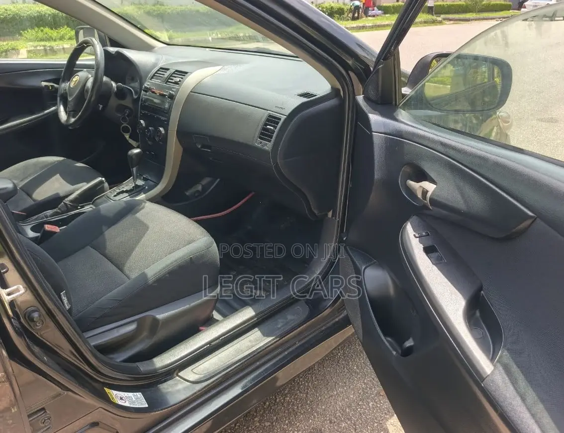 Toyota Corolla 2009 Black