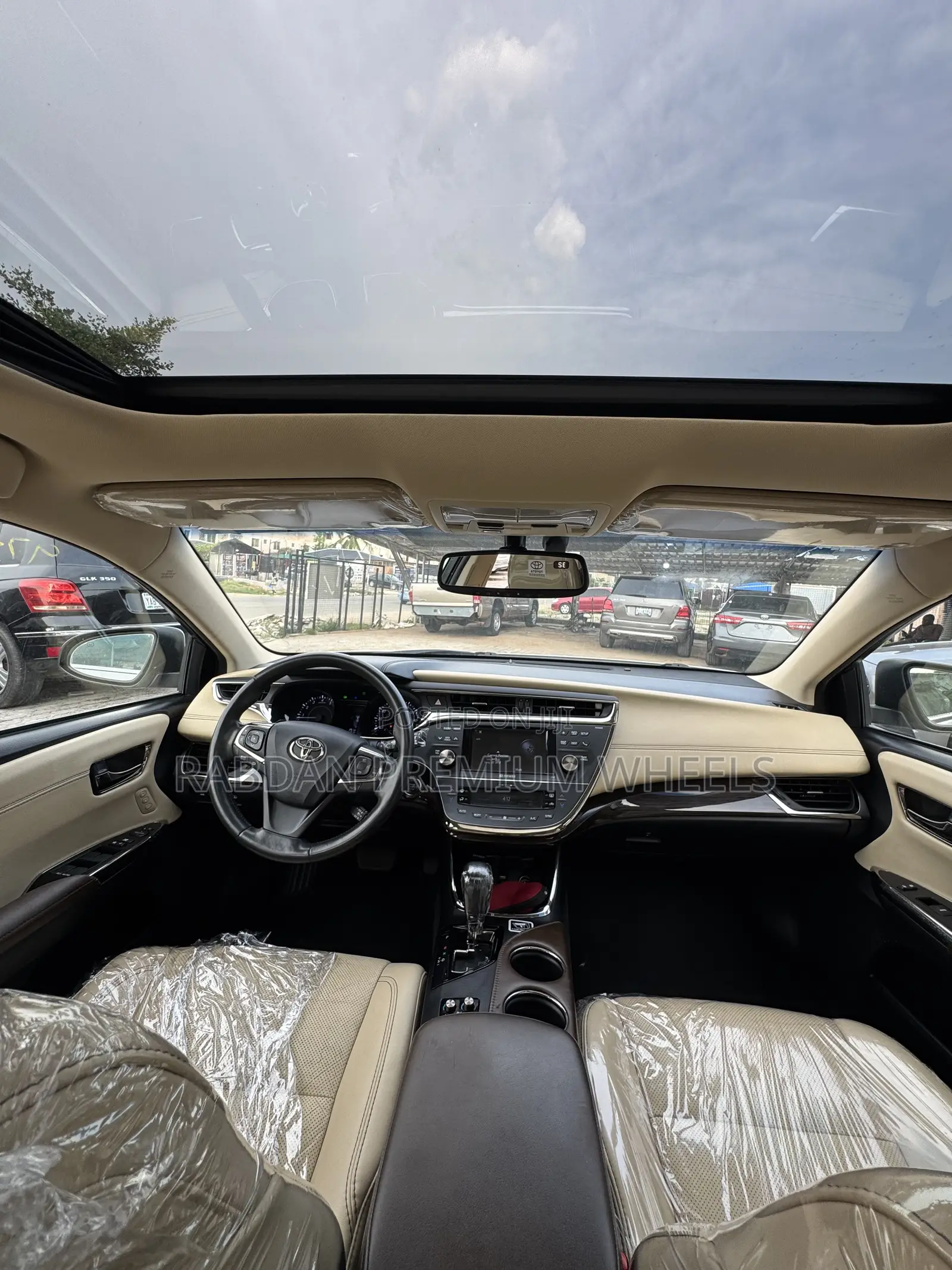 Toyota Avalon Limited 4dr Sedan (3.5L 6cyl 6A) 2014 White