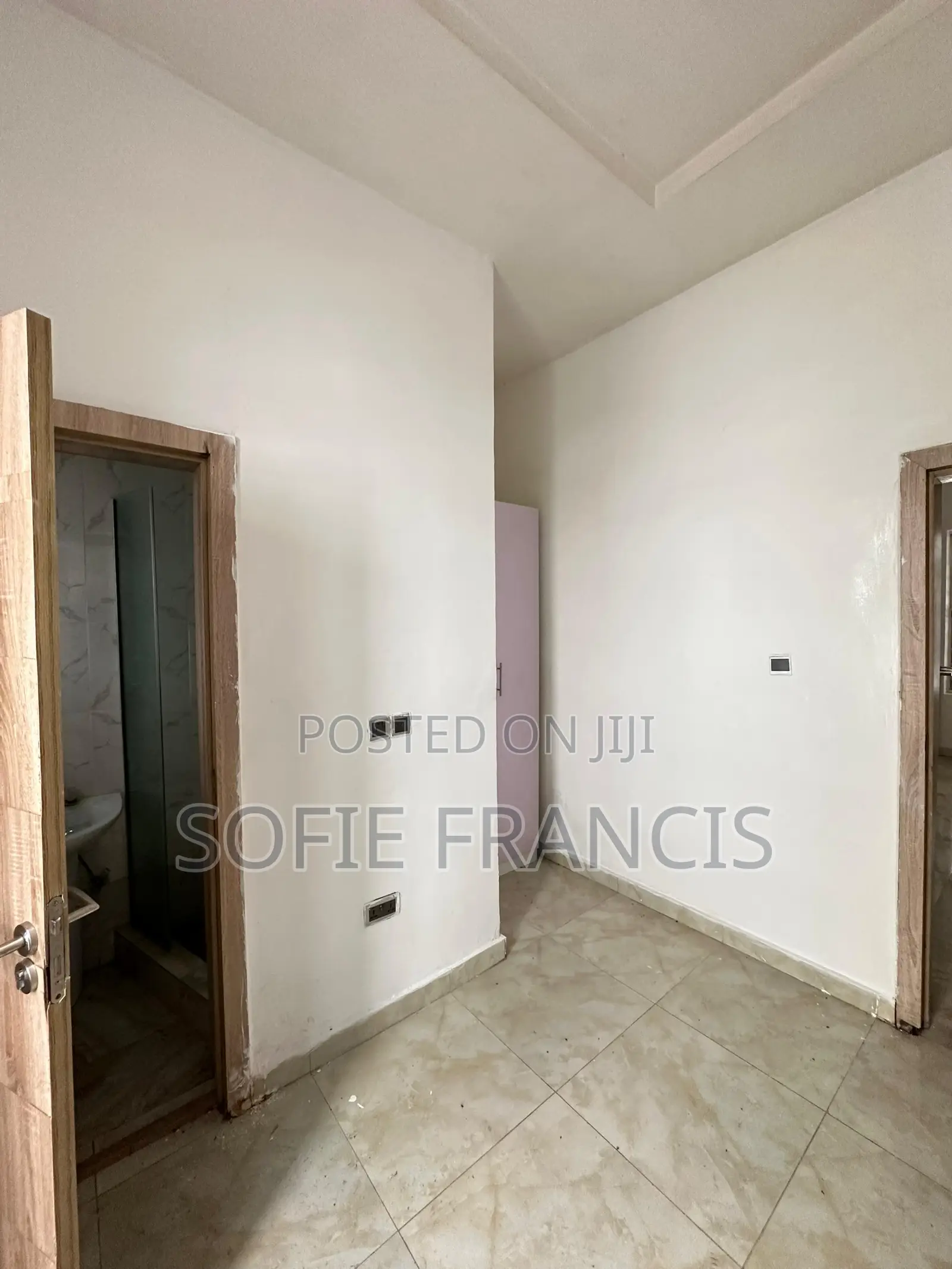 Mini Flat in Ikota, VGC / Ajah for rent