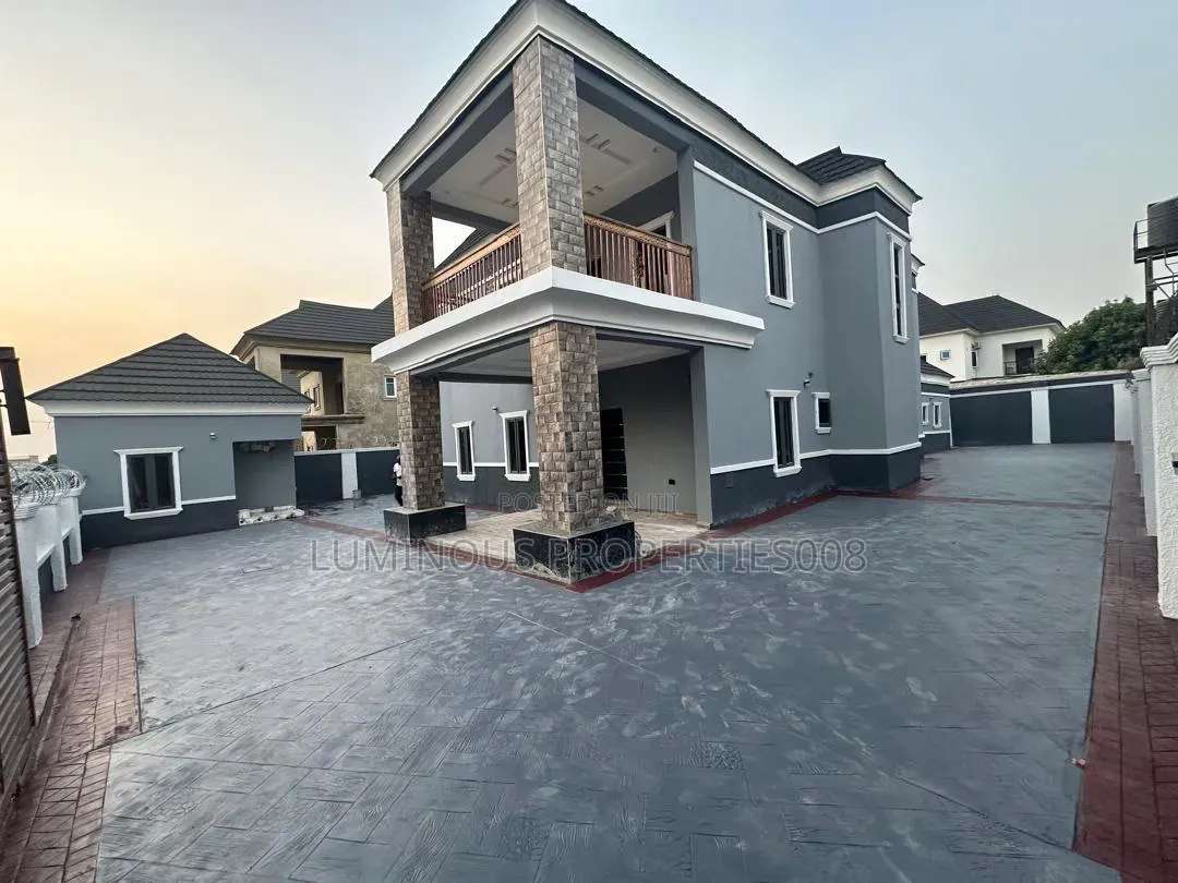 4bdrm Duplex in Supercell Estate, Zone B for sale