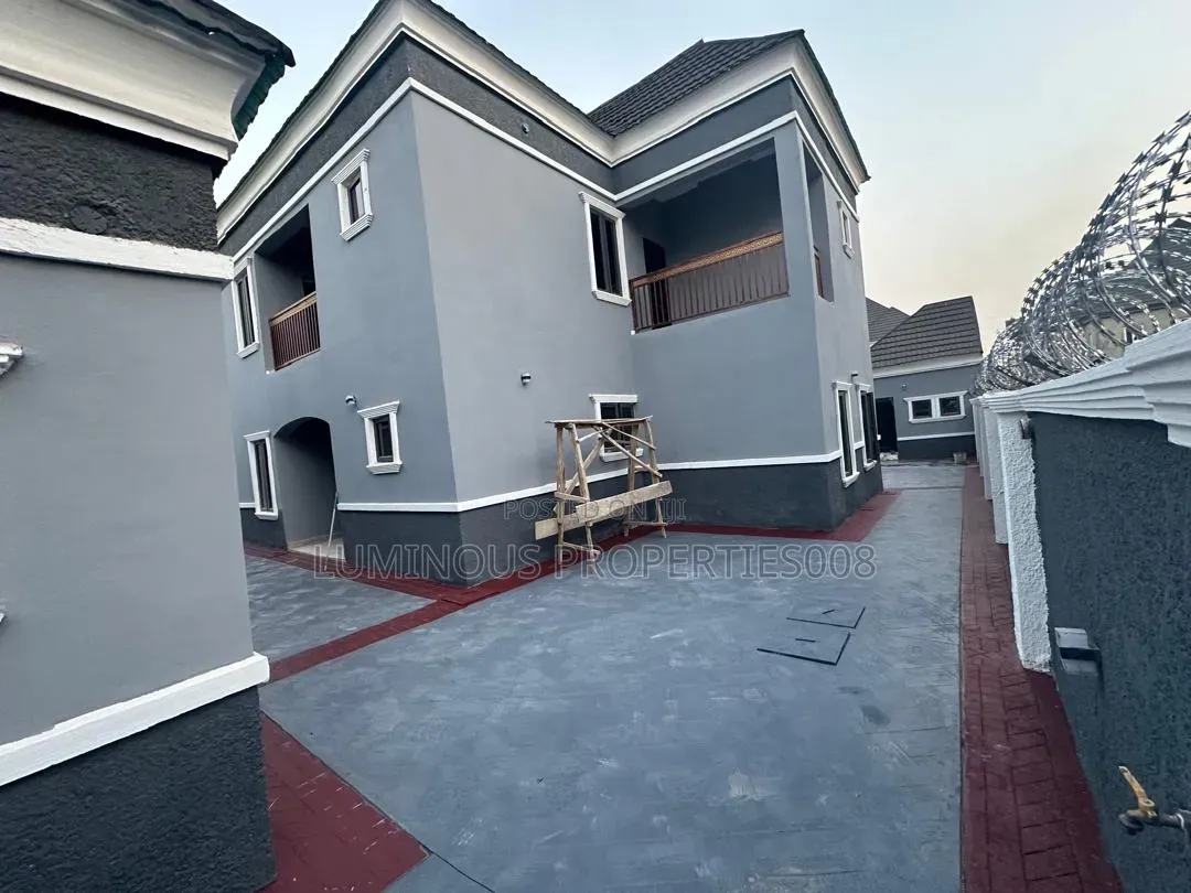 4bdrm Duplex in Supercell Estate, Zone B for sale