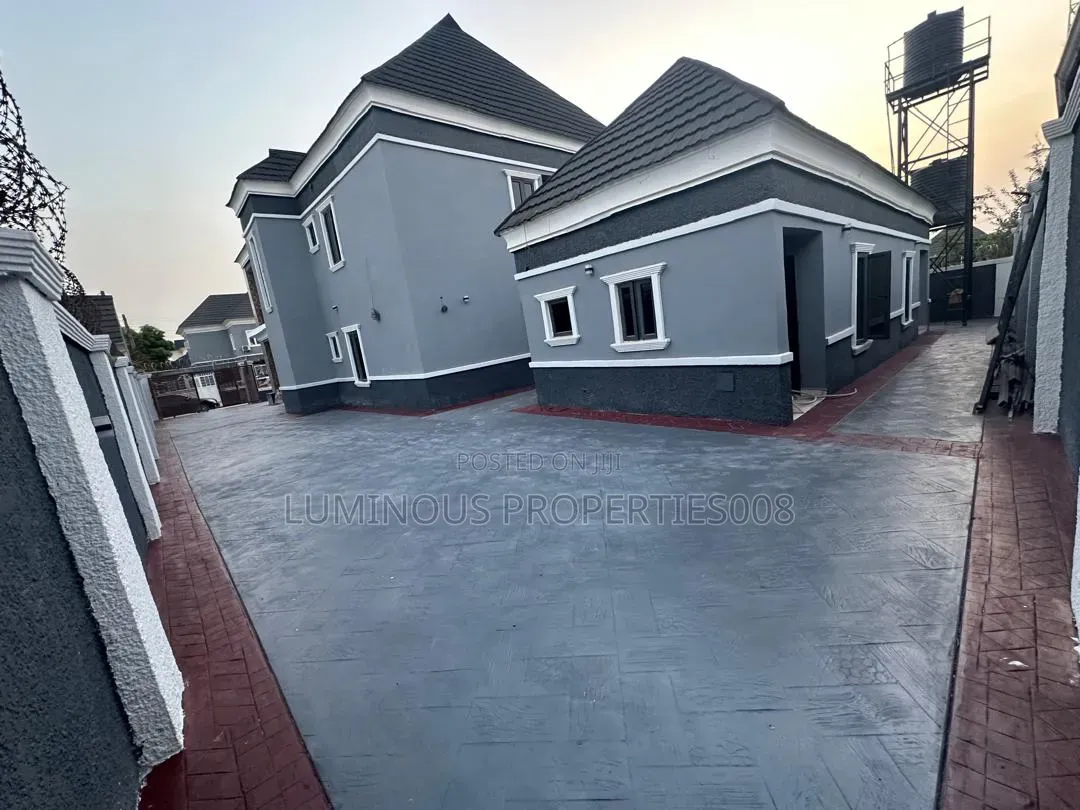 4bdrm Duplex in Supercell Estate, Zone B for sale