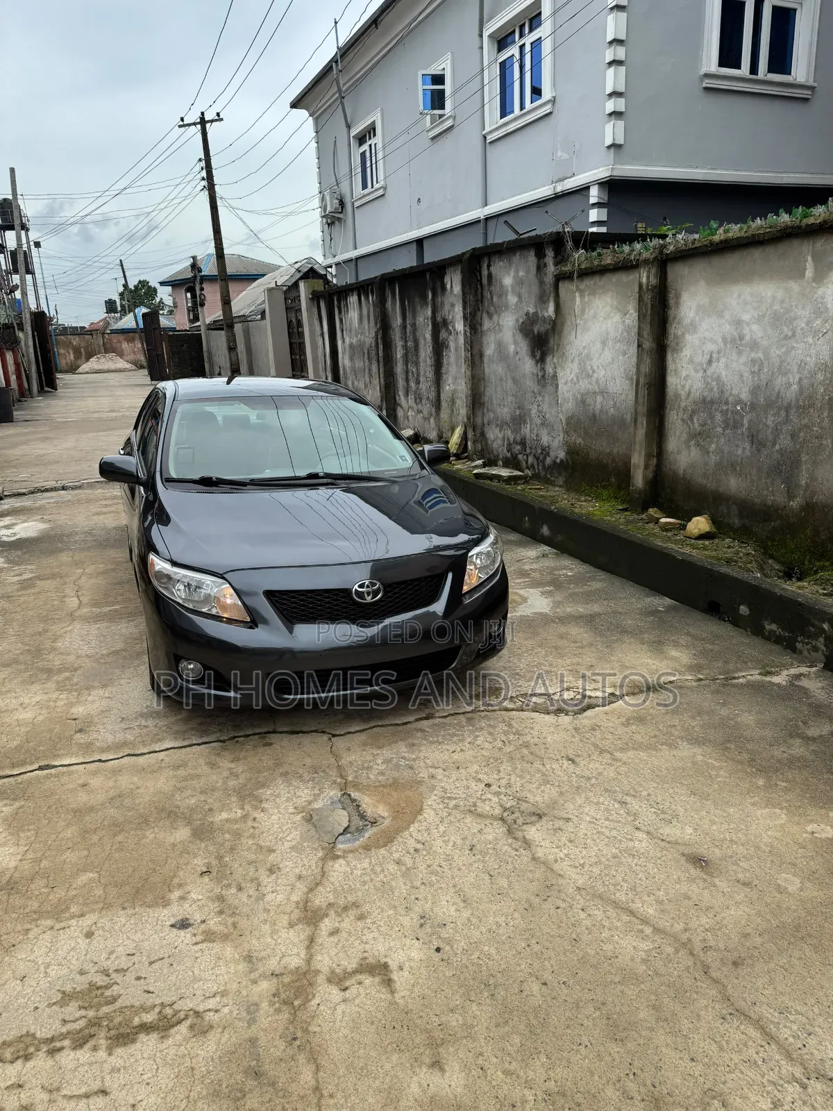 Toyota Corolla Base 4dr Sedan (1.8L 4cyl 5M) 2010 Black