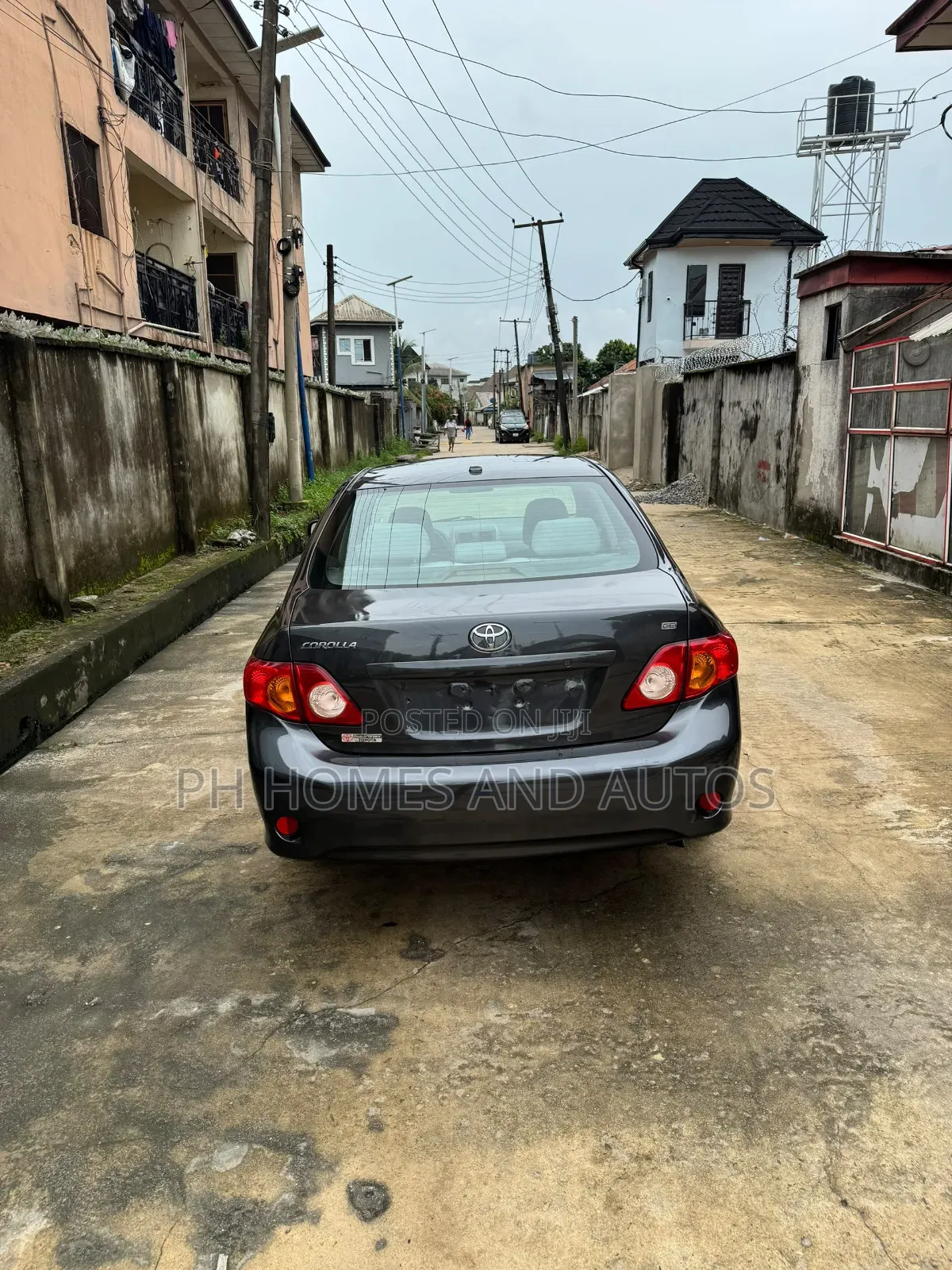 Toyota Corolla Base 4dr Sedan (1.8L 4cyl 5M) 2010 Black