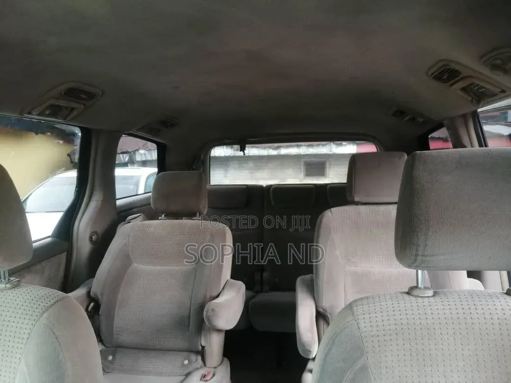 Toyota Sienna 2002 Silver