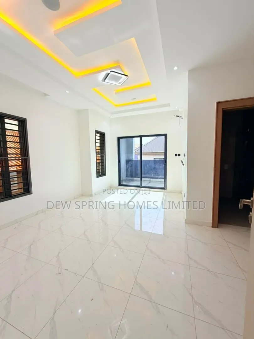 5bdrm Duplex in Omole Phase 1 for sale