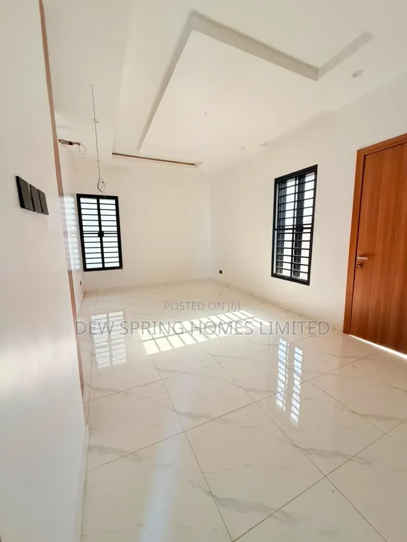 5bdrm Duplex in Omole Phase 1 for sale