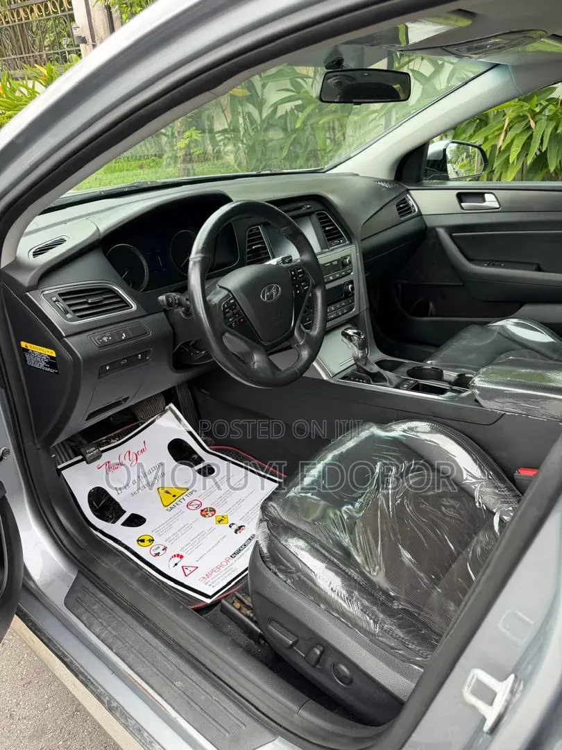 Hyundai Sonata Sport 4dr Sedan (2.4L 4cyl 6A) 2015 Silver
