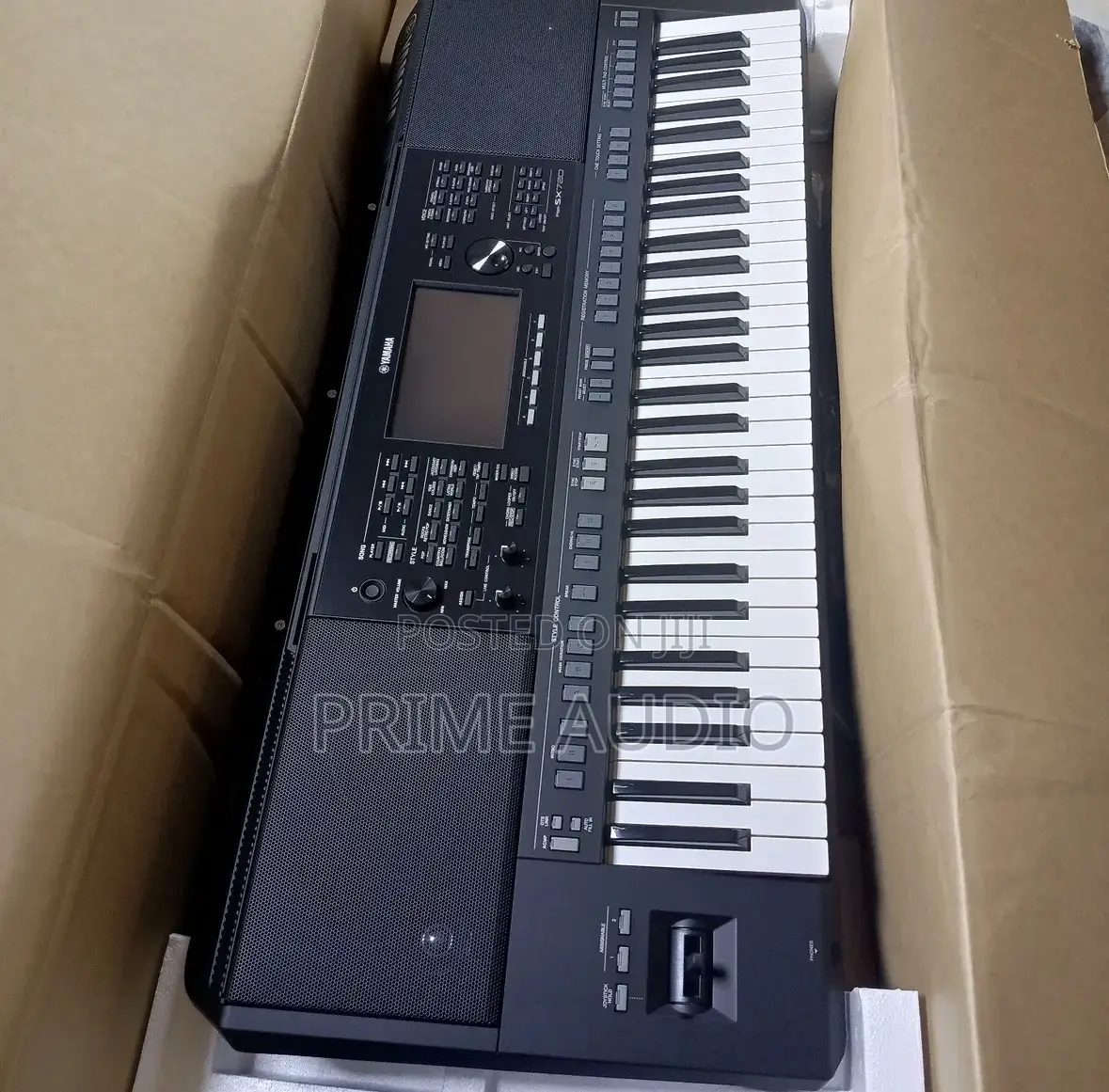 Yamaha PSR Sx720 Electronic Keyboard