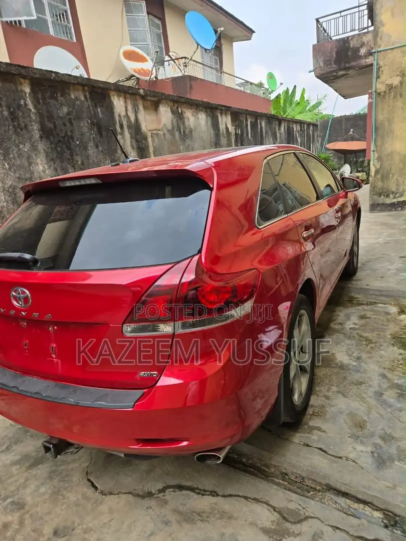 Toyota Venza XLE AWD V6 2013 Red