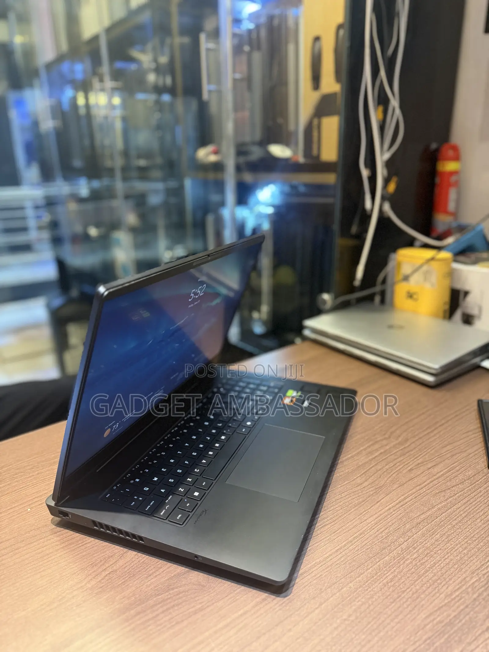 Laptop HP Omen 17 16GB AMD Ryzen 7 SSD 1T