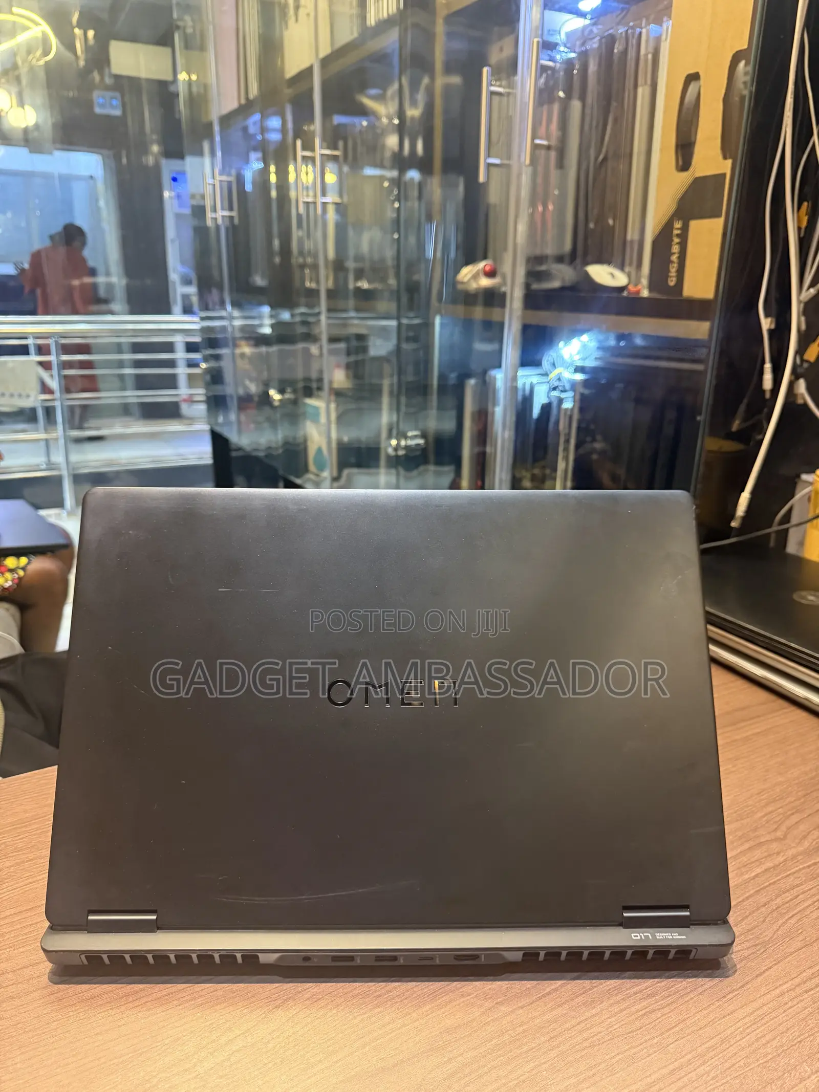 Laptop HP Omen 17 16GB AMD Ryzen 7 SSD 1T