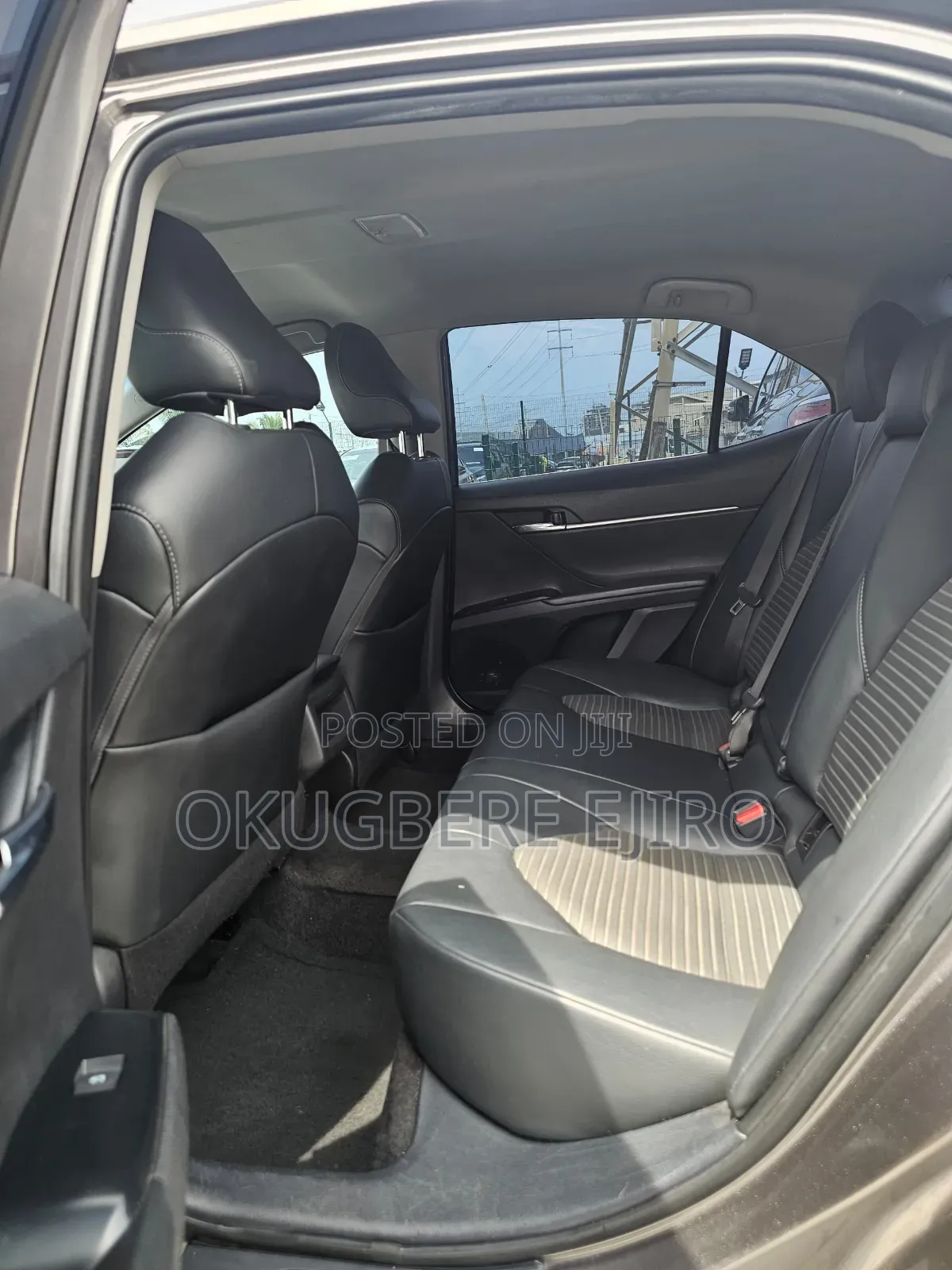 Toyota Camry SE FWD 2020 Gray