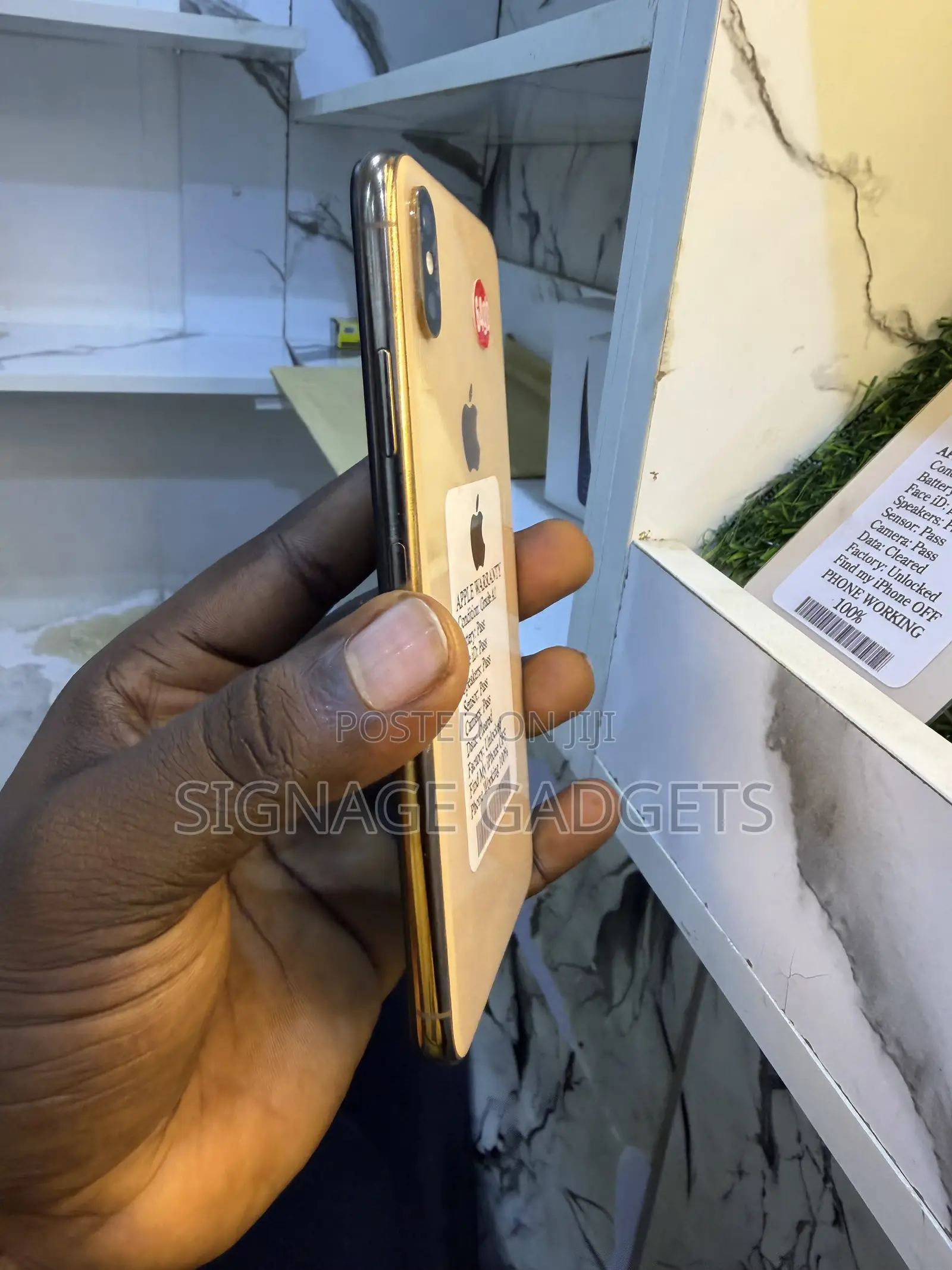 Apple iPhone XS Max 64 GB Gold