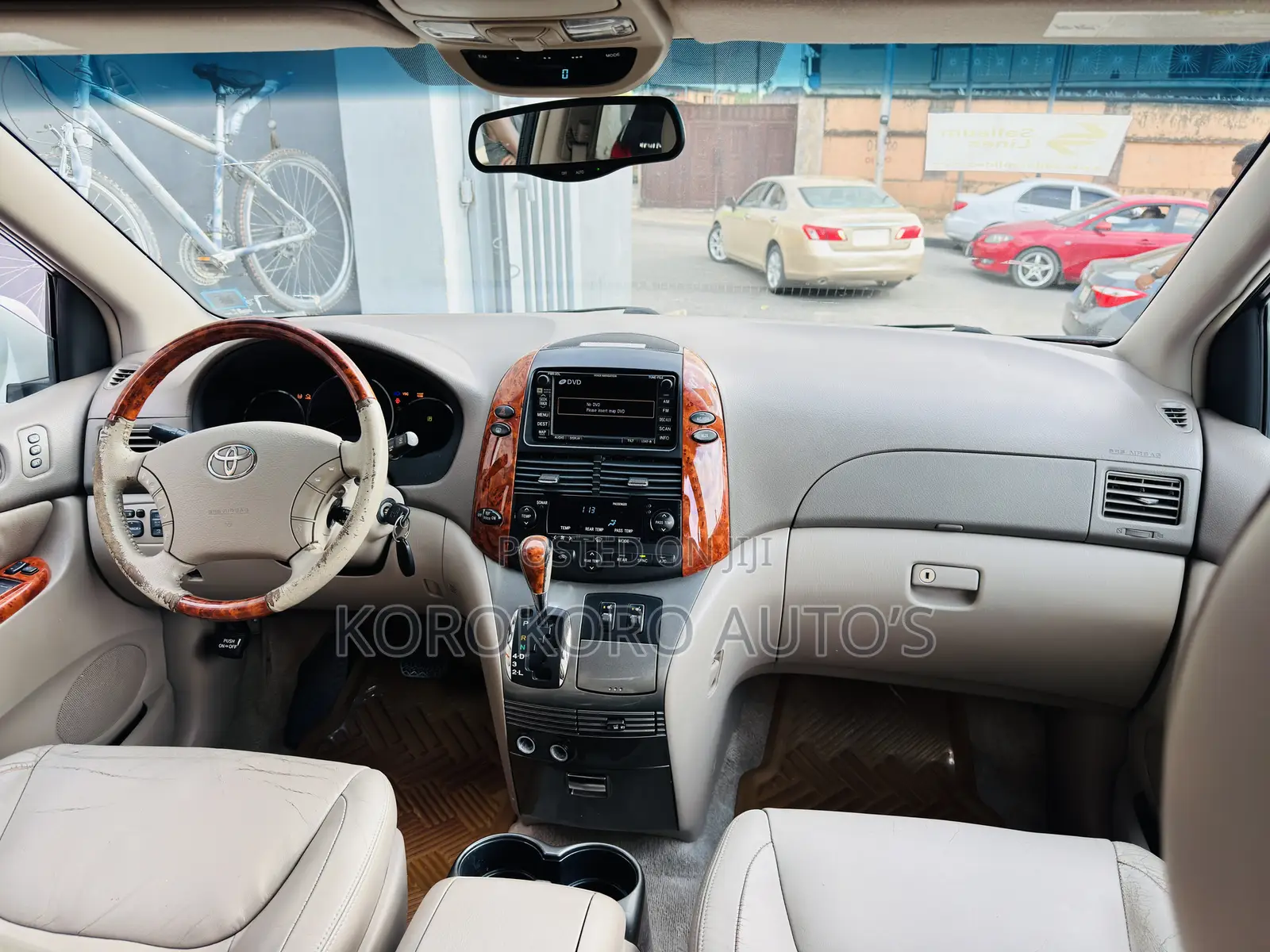 Toyota Sienna XLE Limited AWD 2006 White