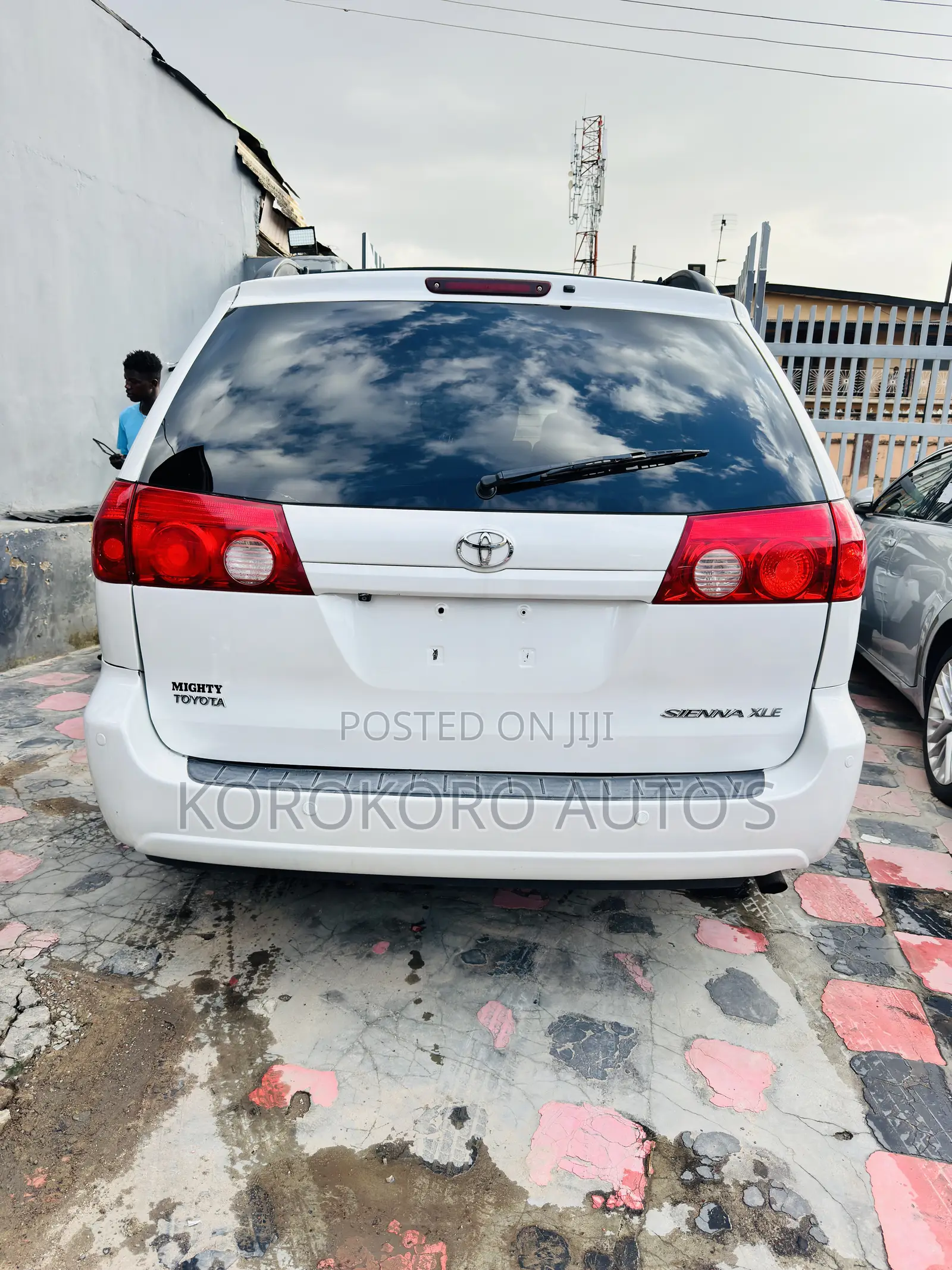 Toyota Sienna XLE Limited AWD 2006 White