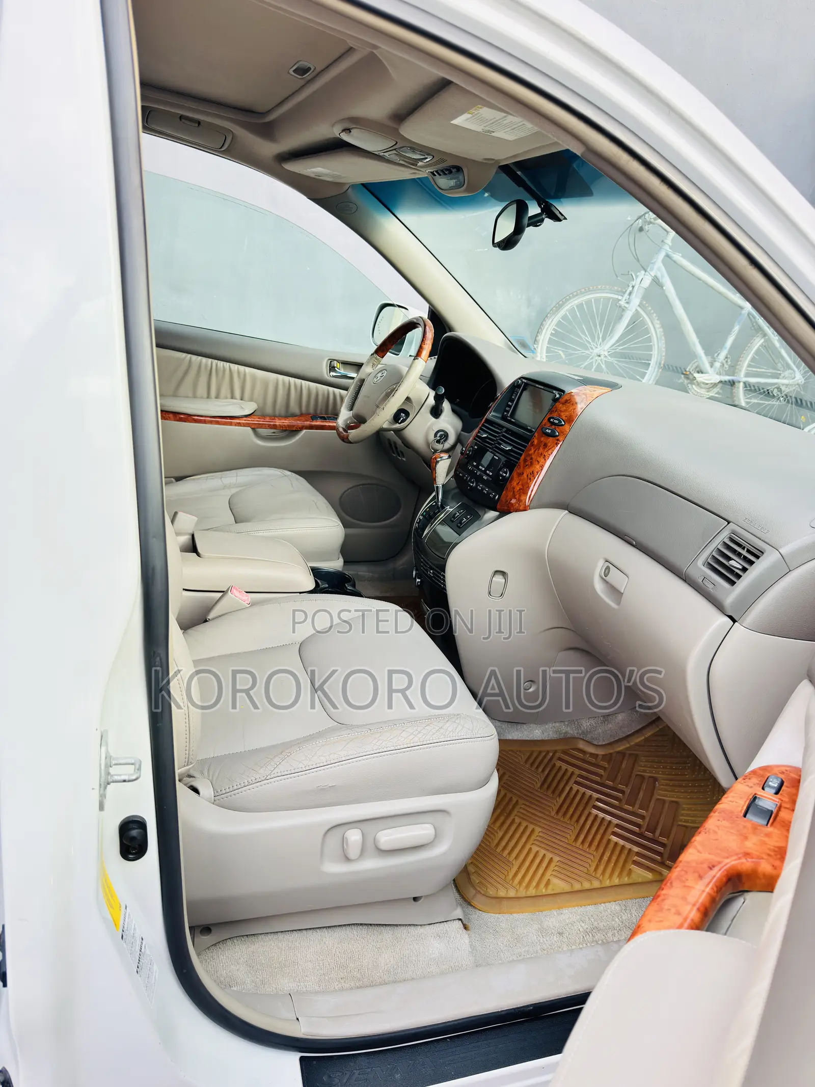 Toyota Sienna XLE Limited AWD 2006 White